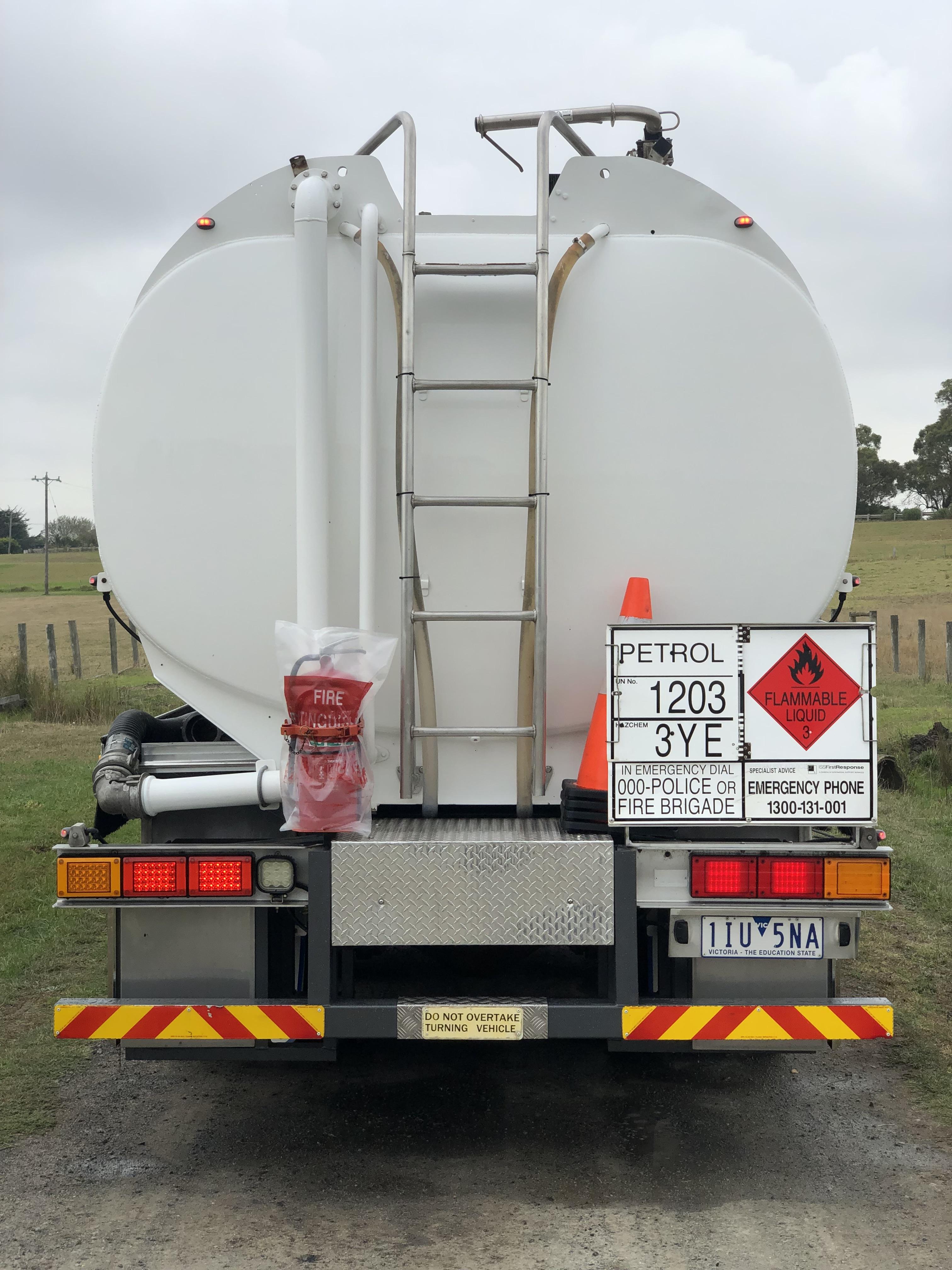 2003 VOLVO FUEL TANKER 