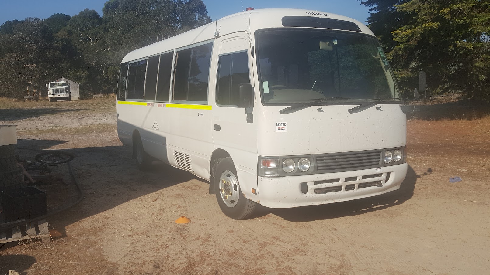 1995 TOYOTA COASTER BUS 