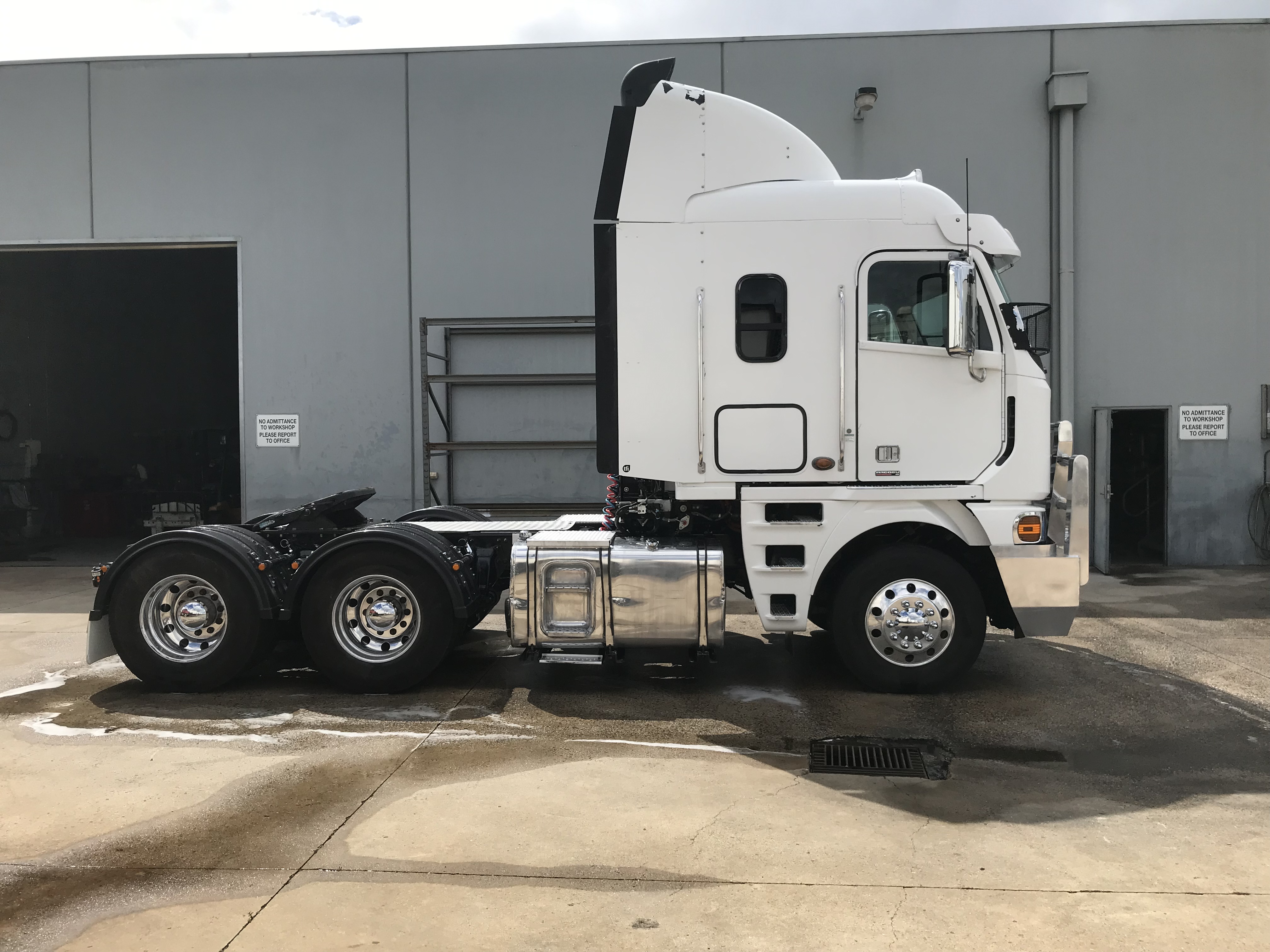 2012 FREIGHTLINER ARGOSY PRIME MOVER 