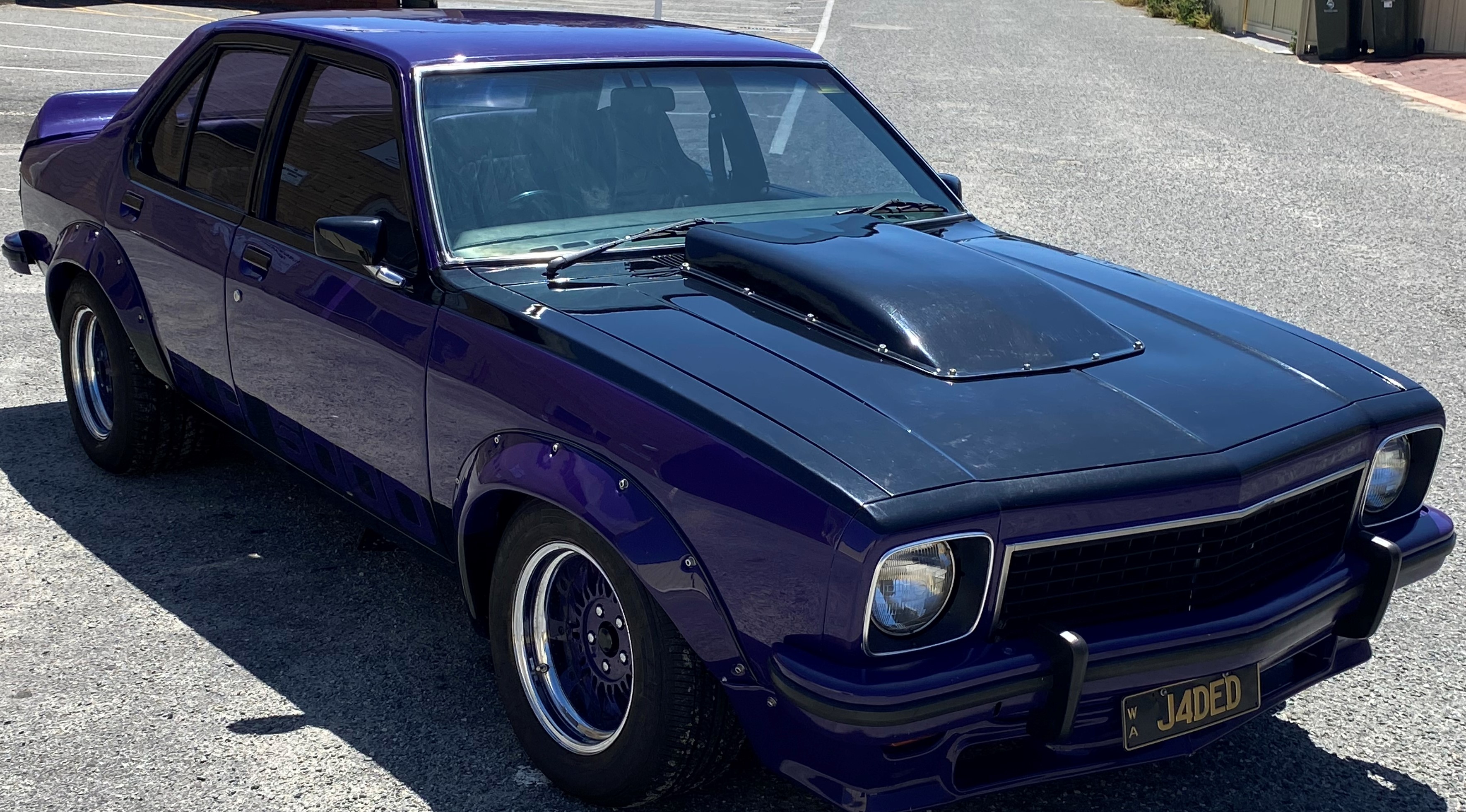 1976 HOLDEN TORANA LX SL/R 5000 4 SP MANUAL 4D SEDAN