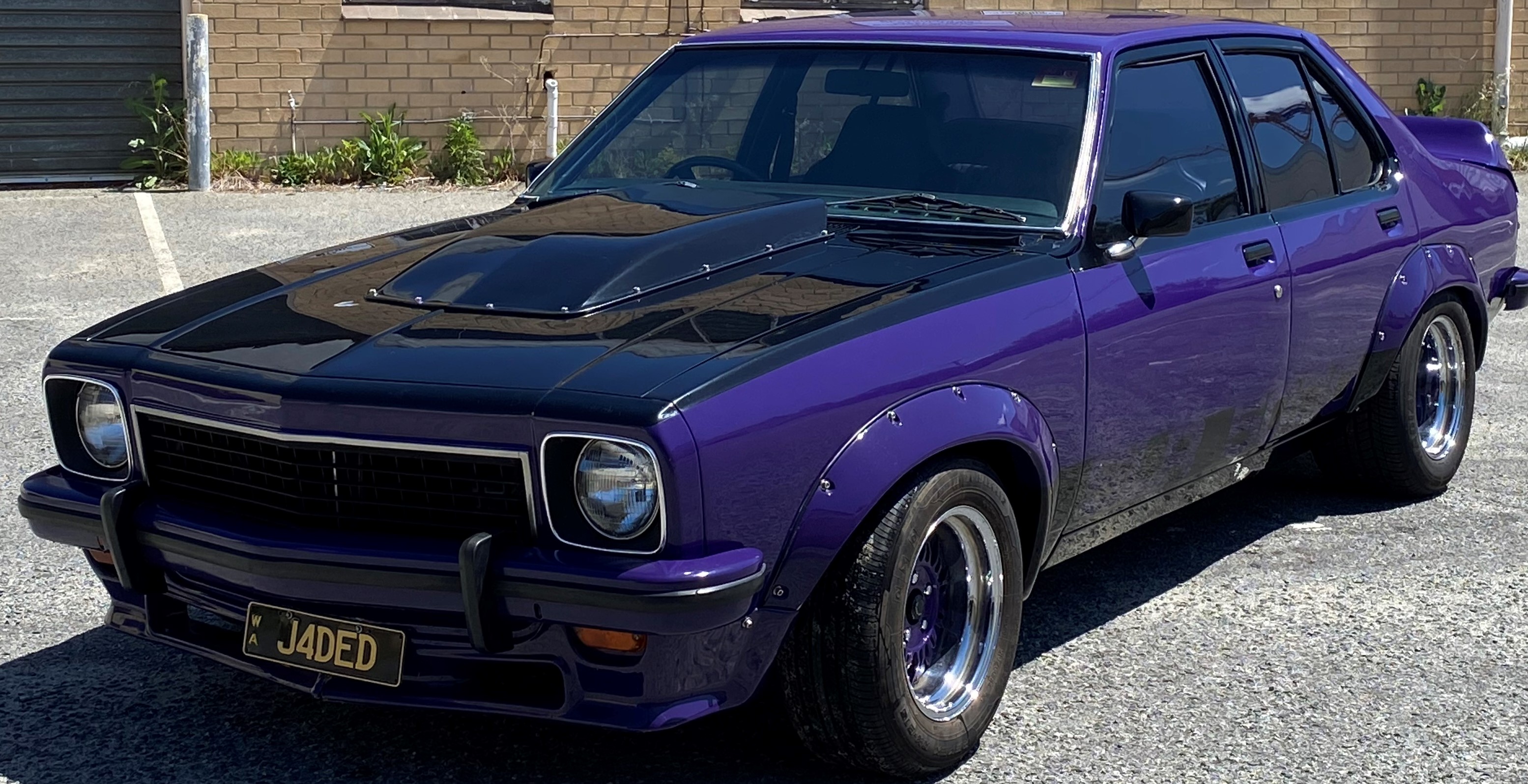 1976 HOLDEN TORANA LX SL/R 5000 4 SP MANUAL 4D SEDAN