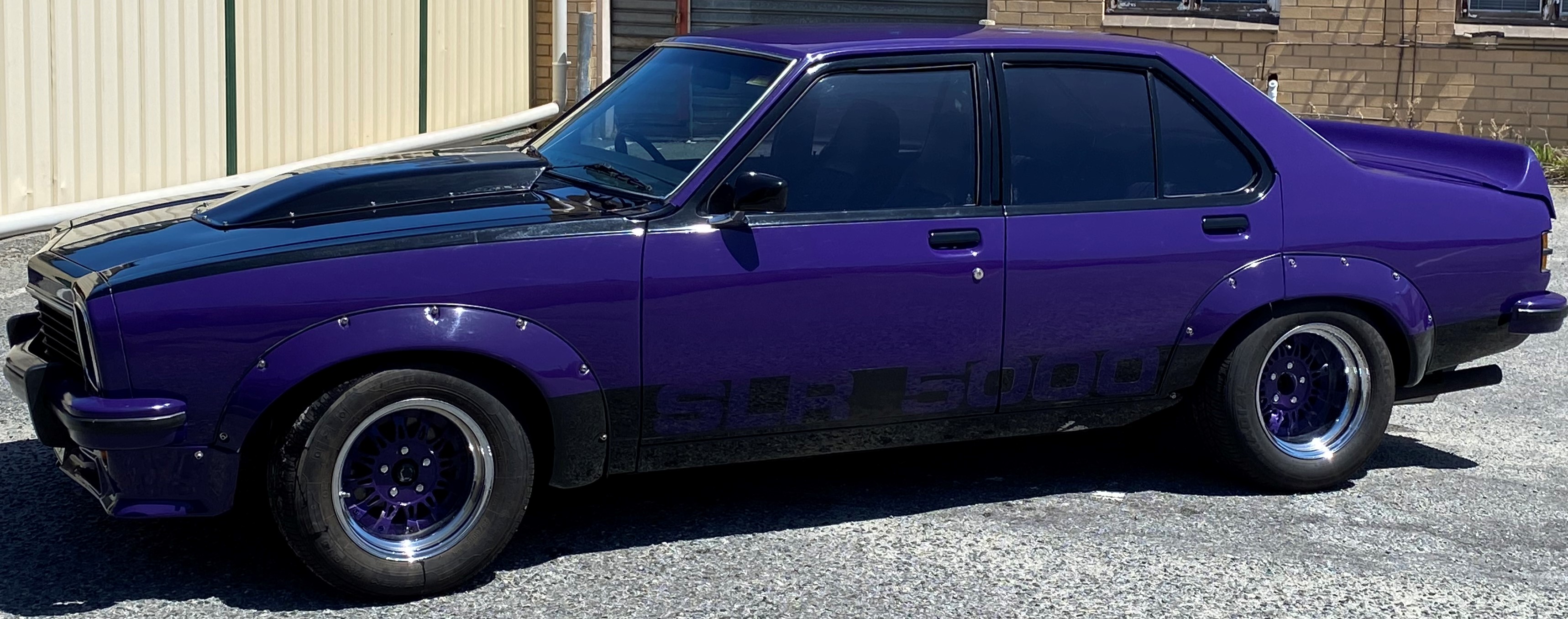 1976 HOLDEN TORANA LX SL/R 5000 4 SP MANUAL 4D SEDAN
