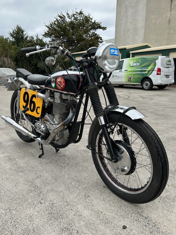 1957 BSA GOLD STAR 500CC RACE BIKE