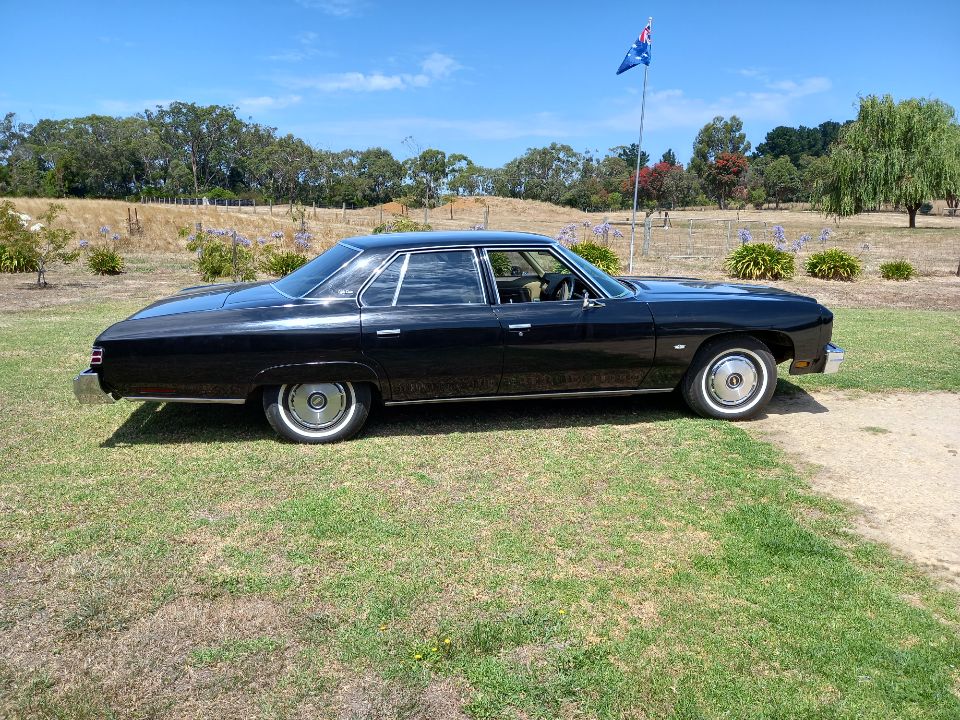1975 CHEVROLET CAPRICE CLASSIC SEDAN