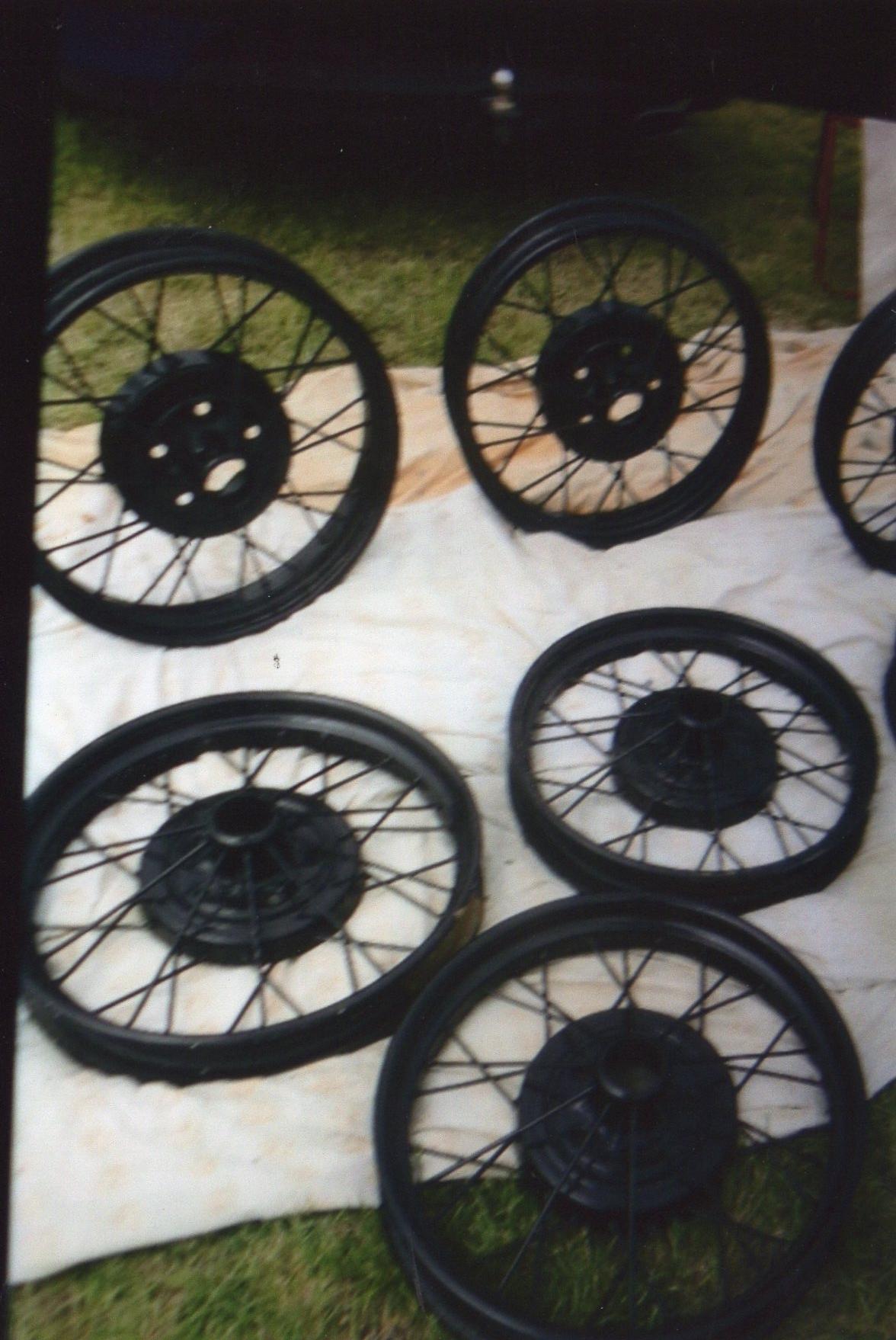 FORD MODEL A 1928/29 7 X 21" WIRE WHEELS