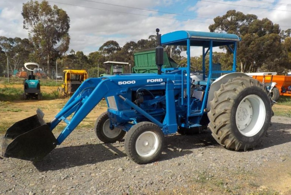 Ford 5000 FEL Tractor