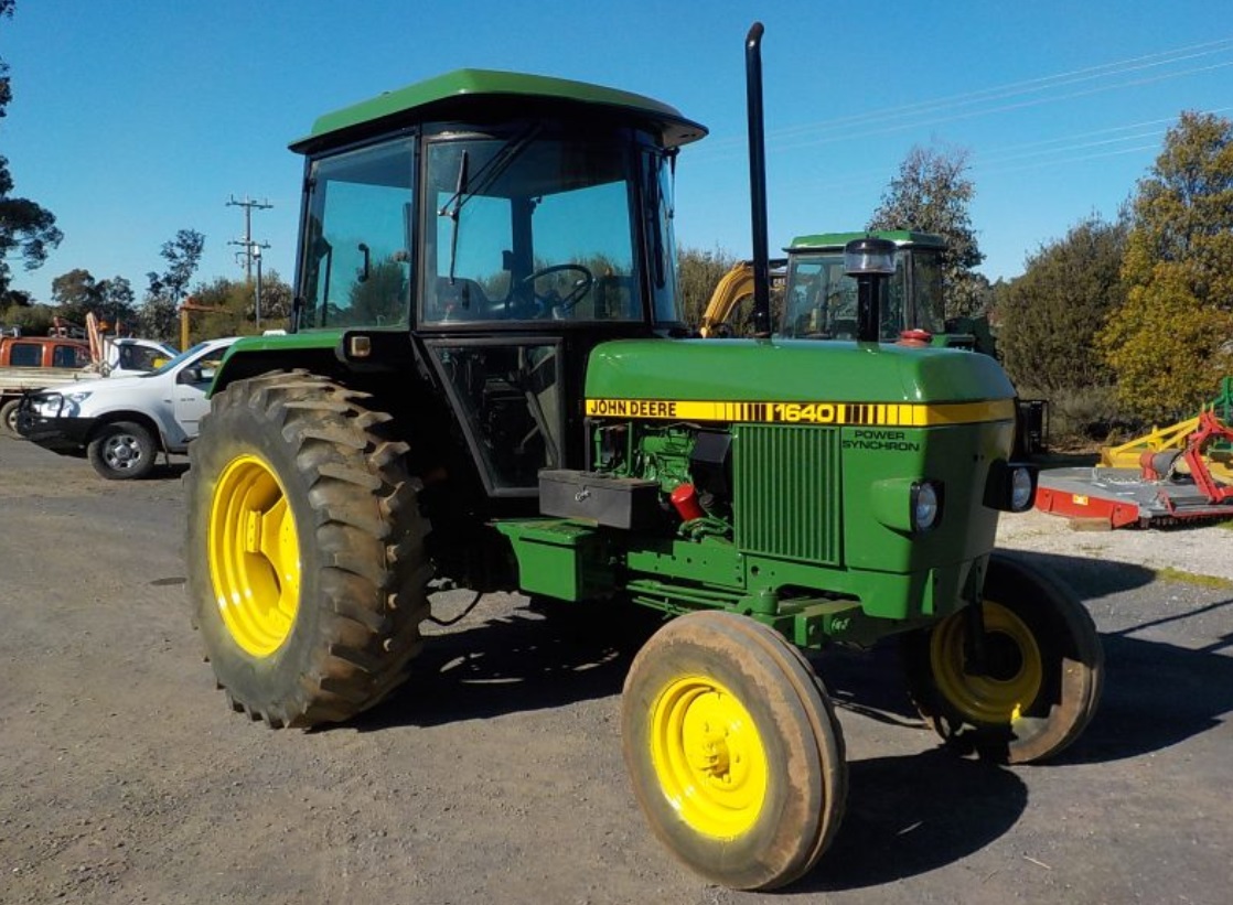 John Deere 1640 Tractor