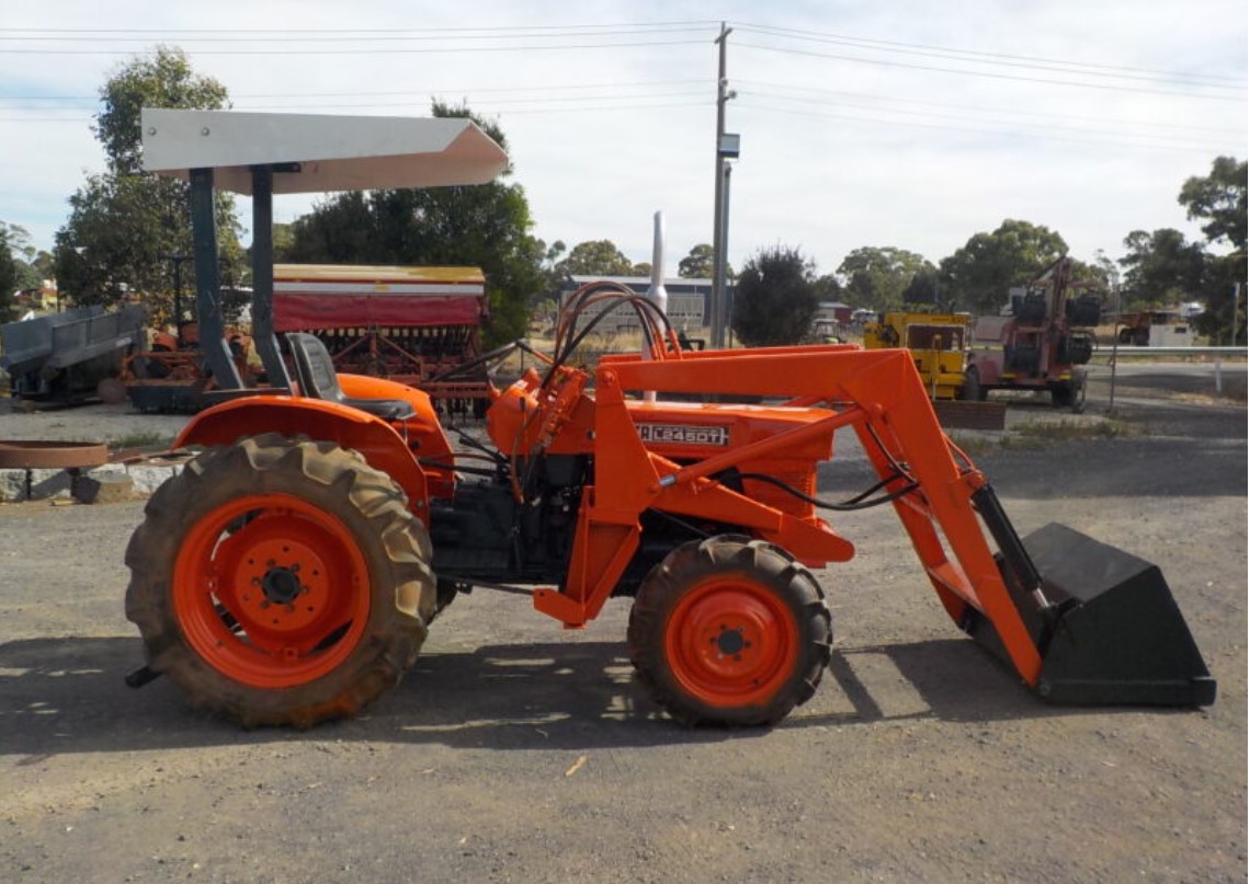 Kubota FEL Tractor