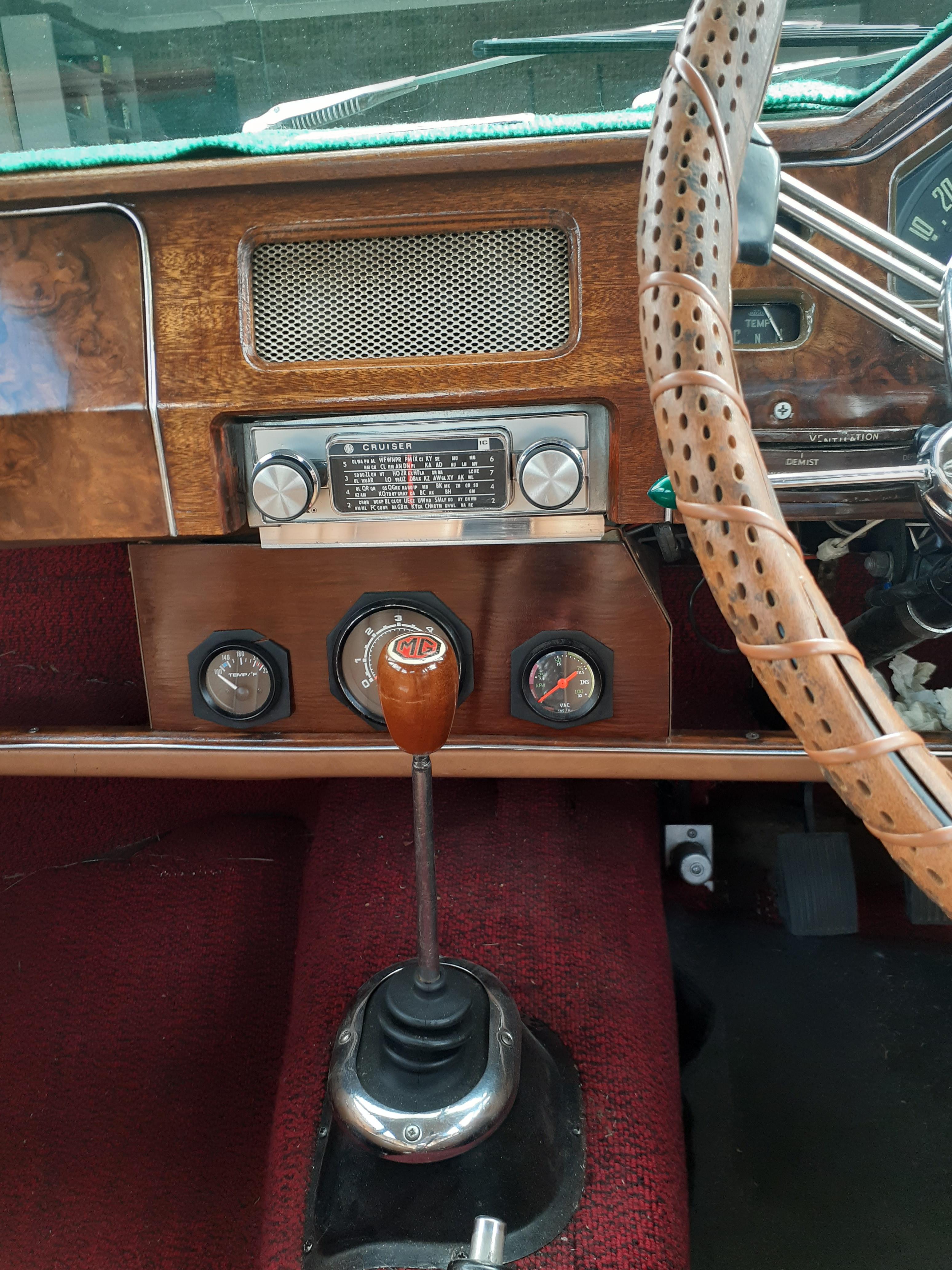 1957 M.G. MAGNETTE ZB SEDAN