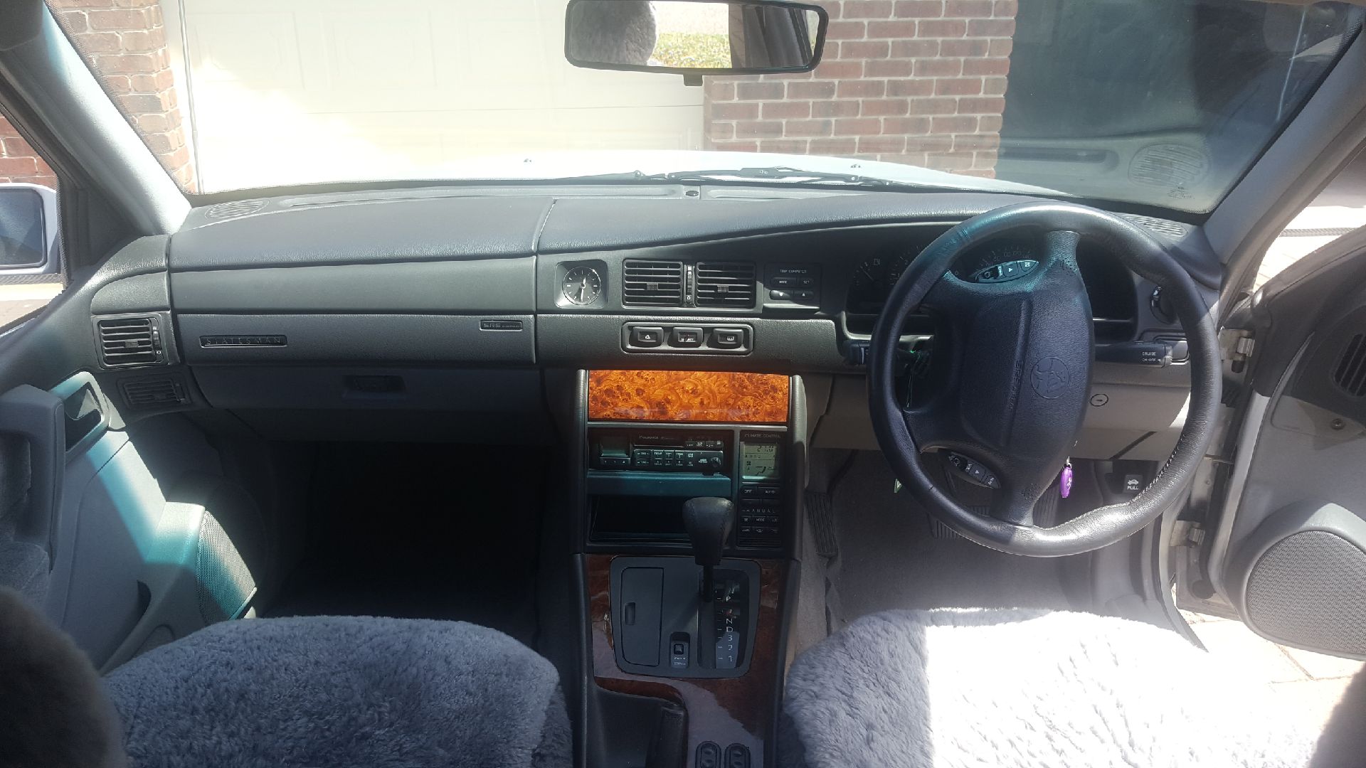 1998 HOLDEN STATESMAN VS SEDAN 