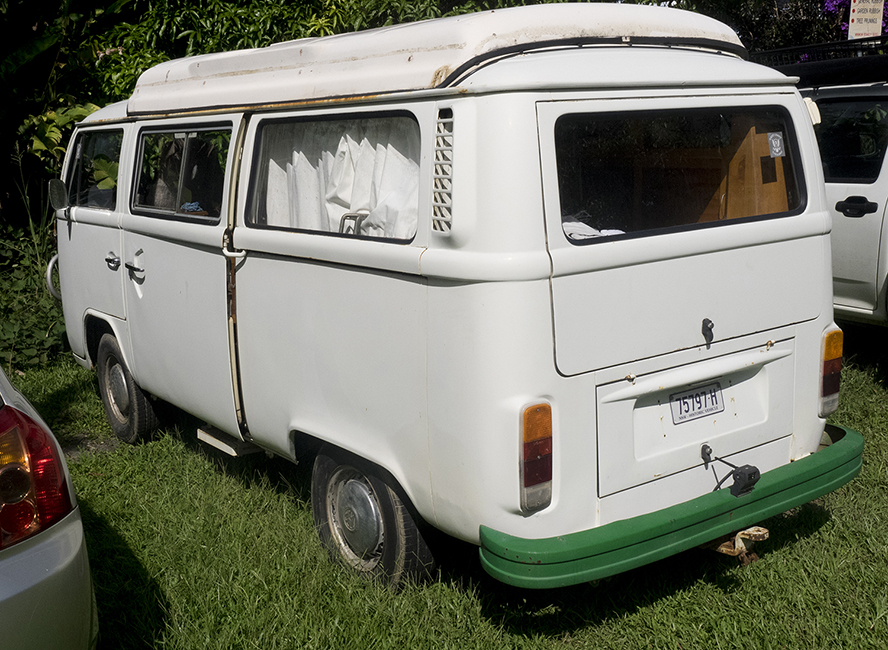 1977 VOLKSWAGEN KOMBI TYPE 2 MANUAL CAMPER VAN