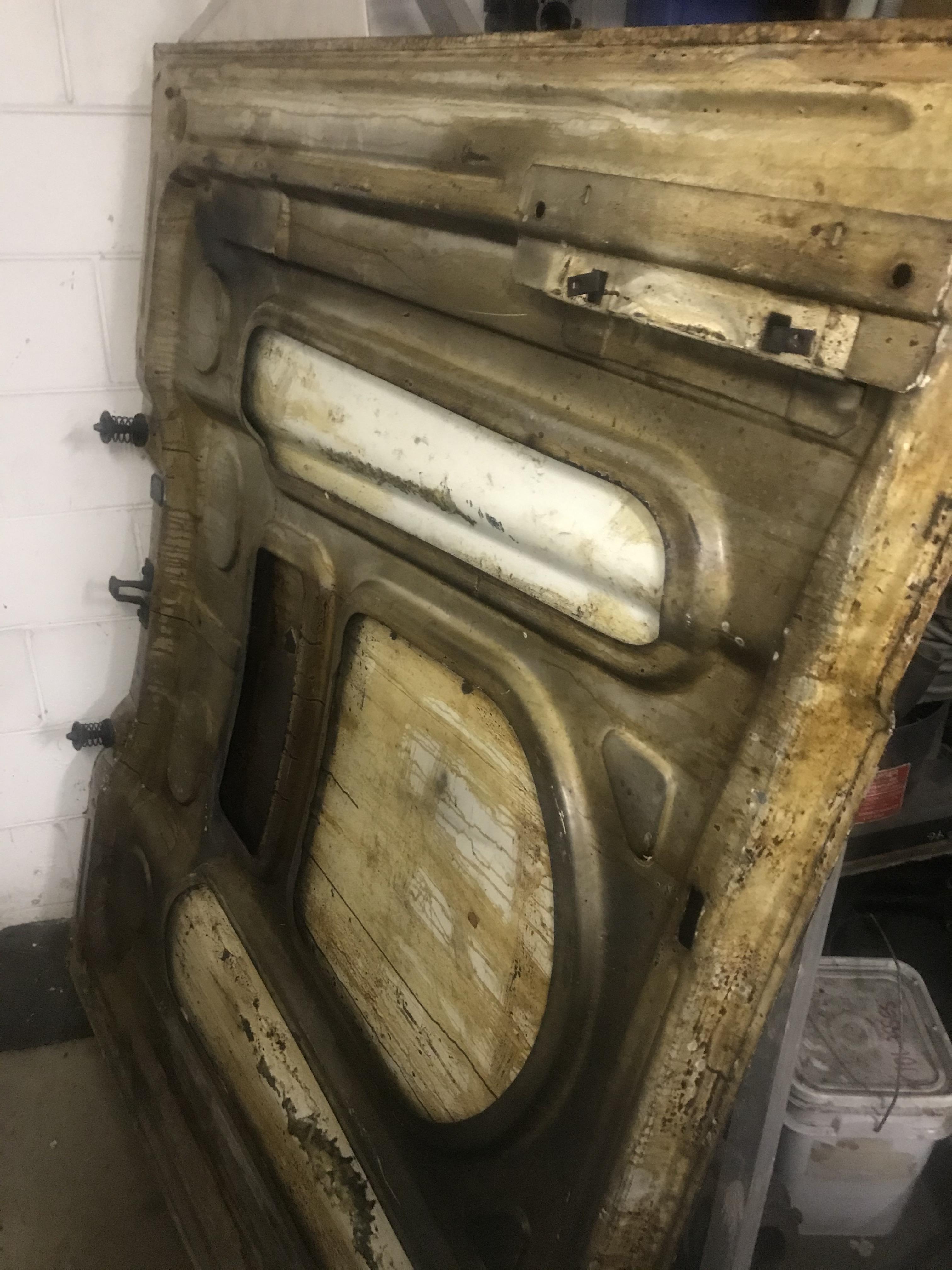 LINCOLN CONTINENTAL MARK III 1969-71 HOOD (BONNET)