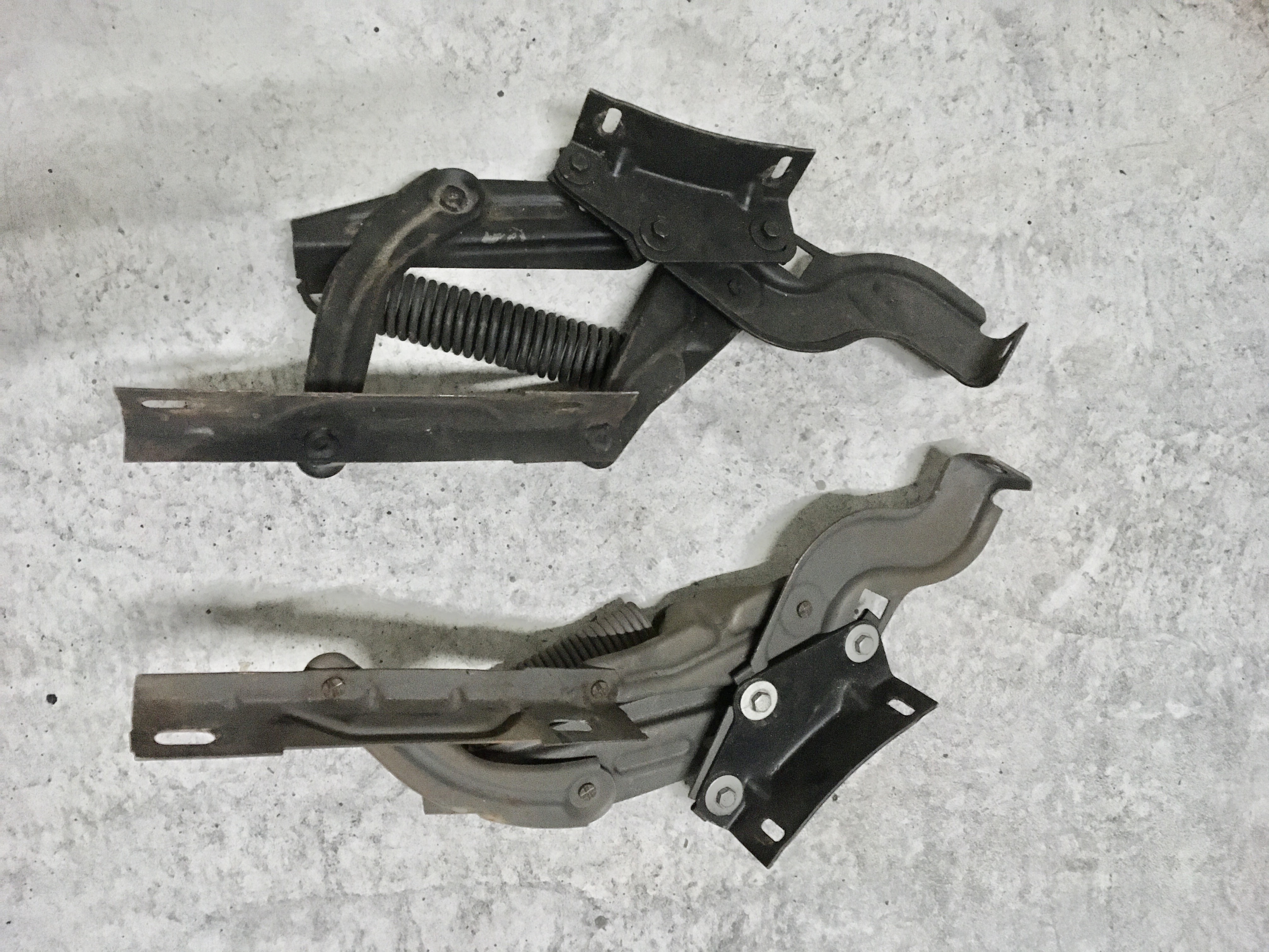 LINCOLN HOOD (BONNET) HINGES