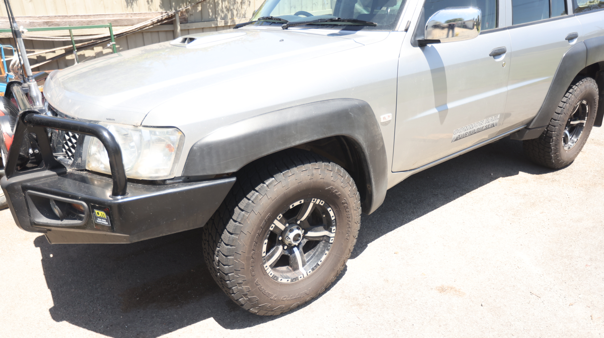 2010 NISSAN PATROL GU VI ST (4x4) 5 SP MANUAL 4D WAGON