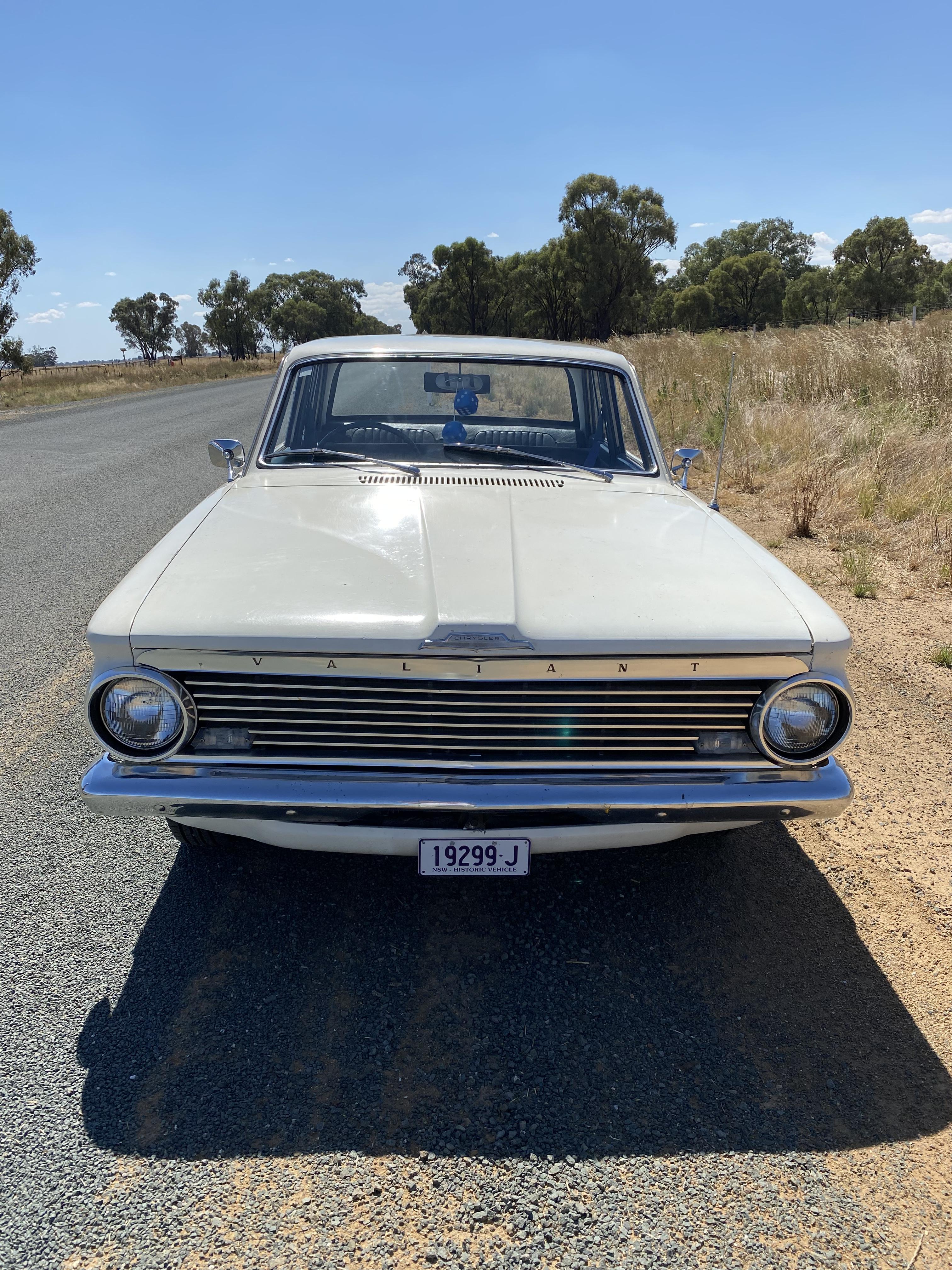 1964 CHRYSLER VALIANT AP5 SEDAN