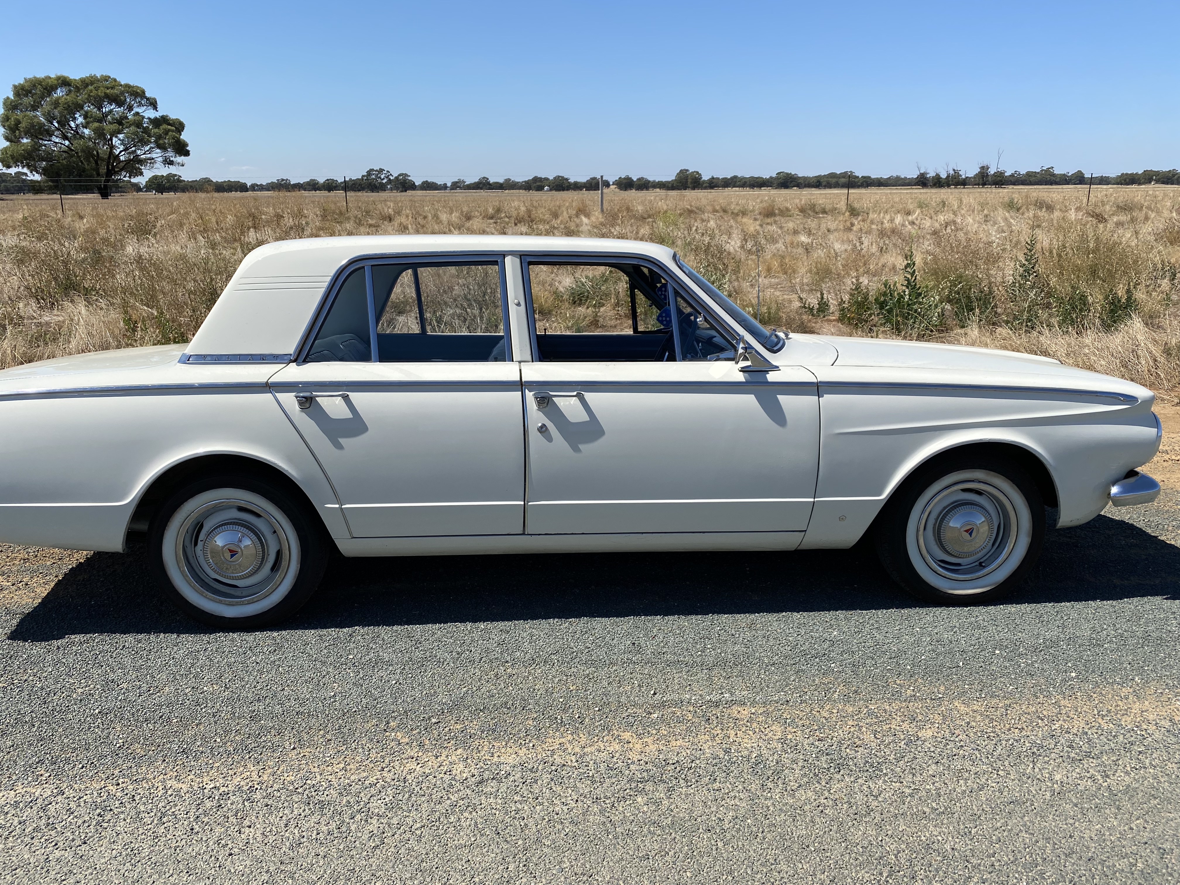 1964 CHRYSLER VALIANT AP5 SEDAN