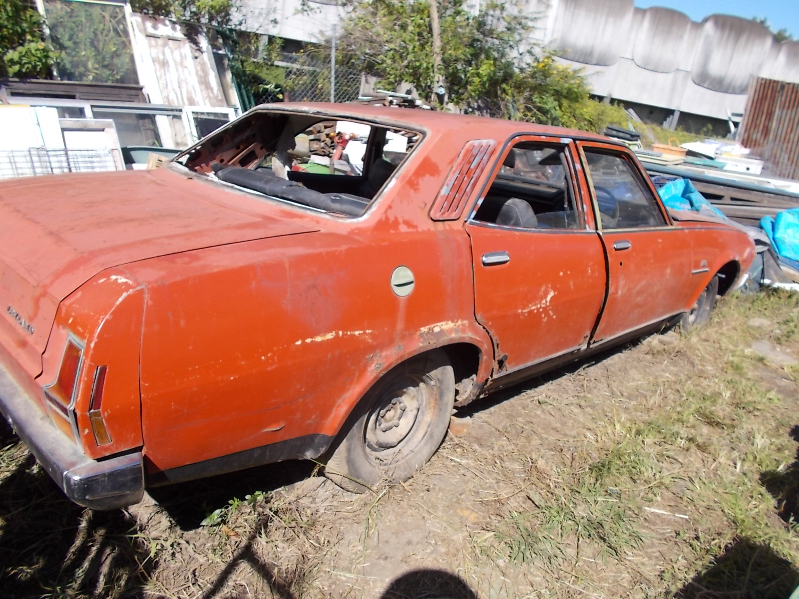 1973 LEYLAND P76 SUPER 4 SP MANUAL 4D SEDAN