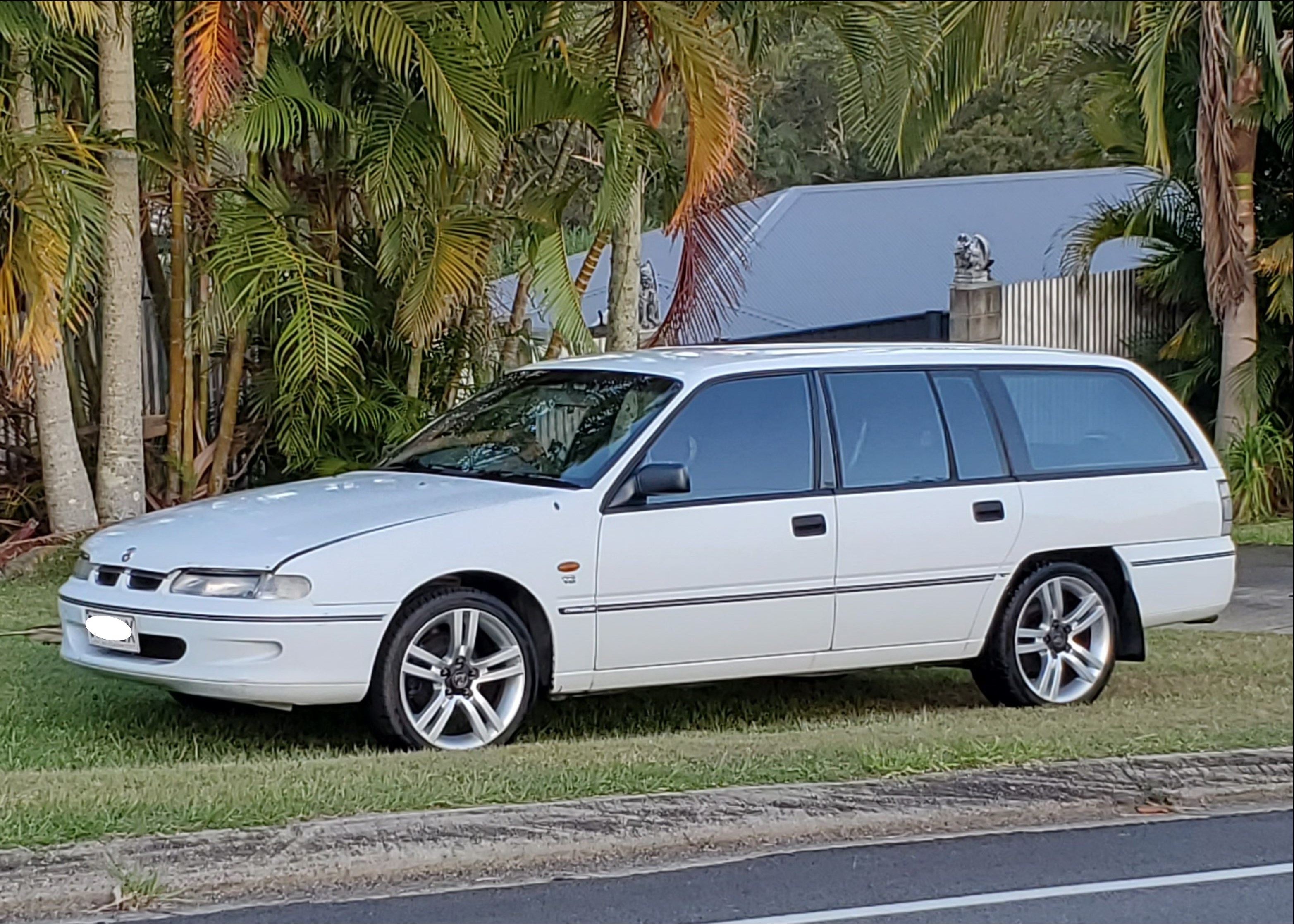 1997 HOLDEN COMMODORE VSII MANUAL WAGON