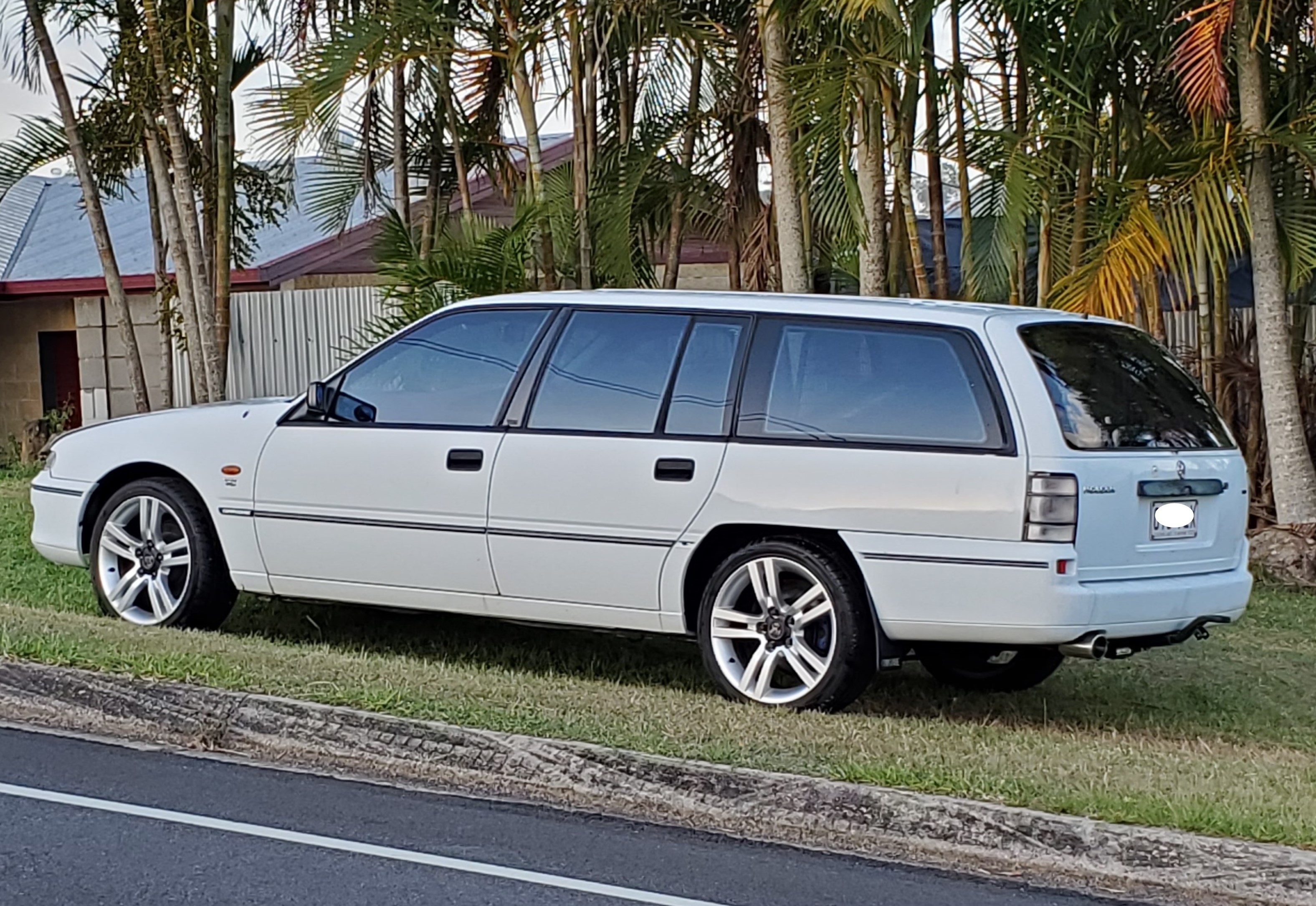 1997 HOLDEN COMMODORE VSII MANUAL WAGON