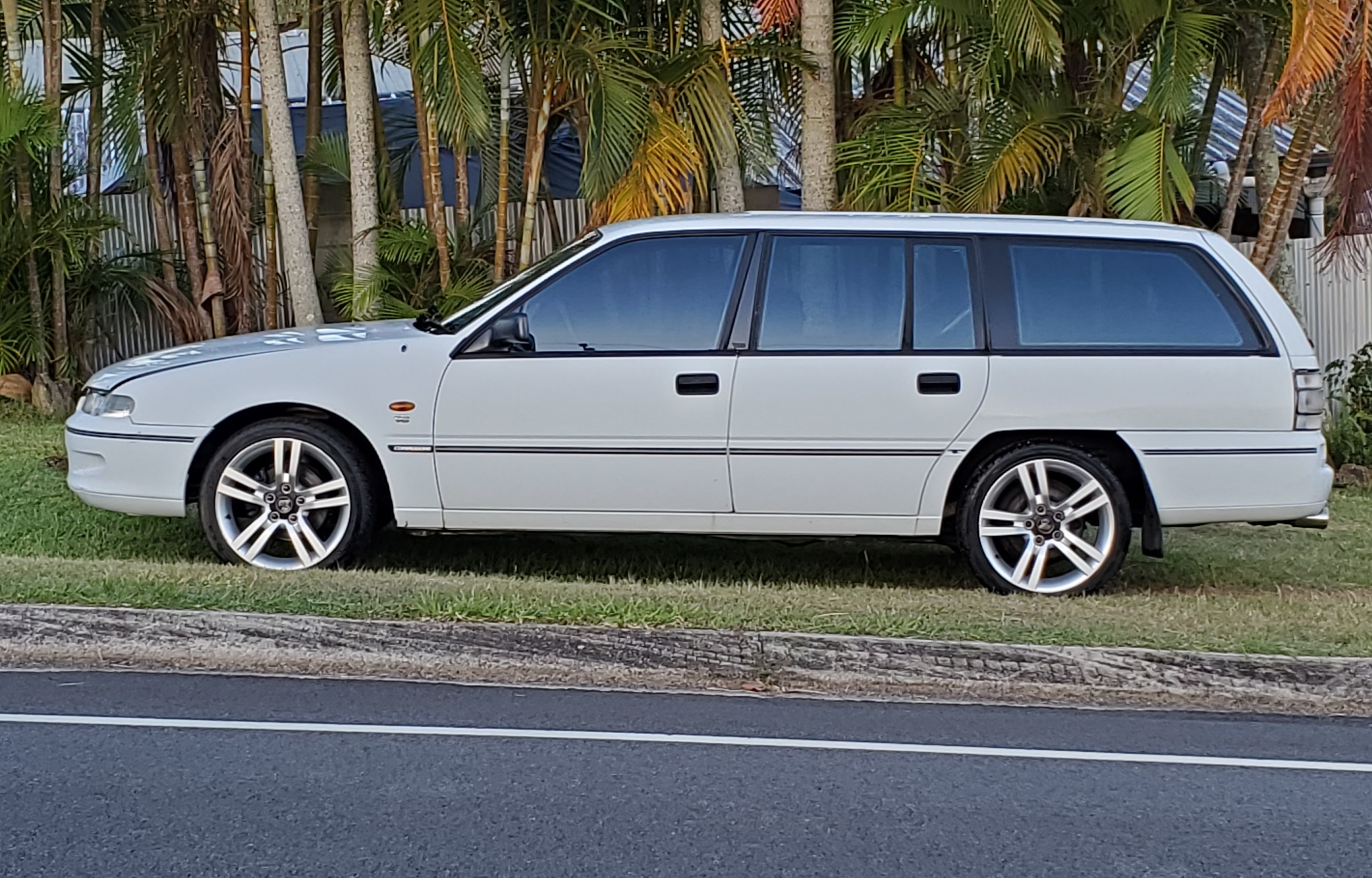 1997 HOLDEN COMMODORE VSII MANUAL WAGON