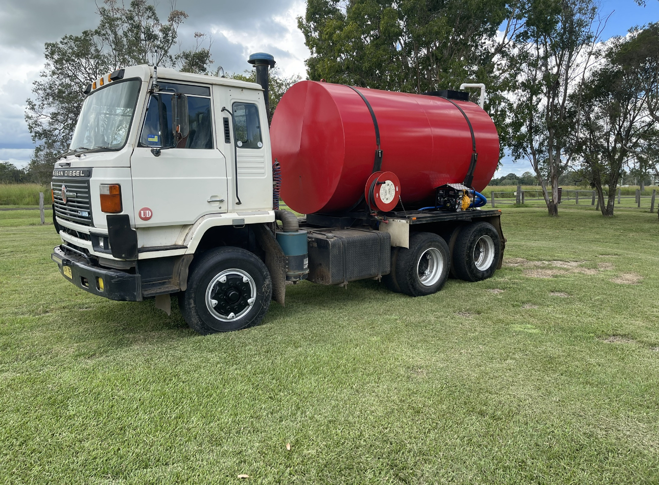 1985 UD CWA 45 WATER TRUCK