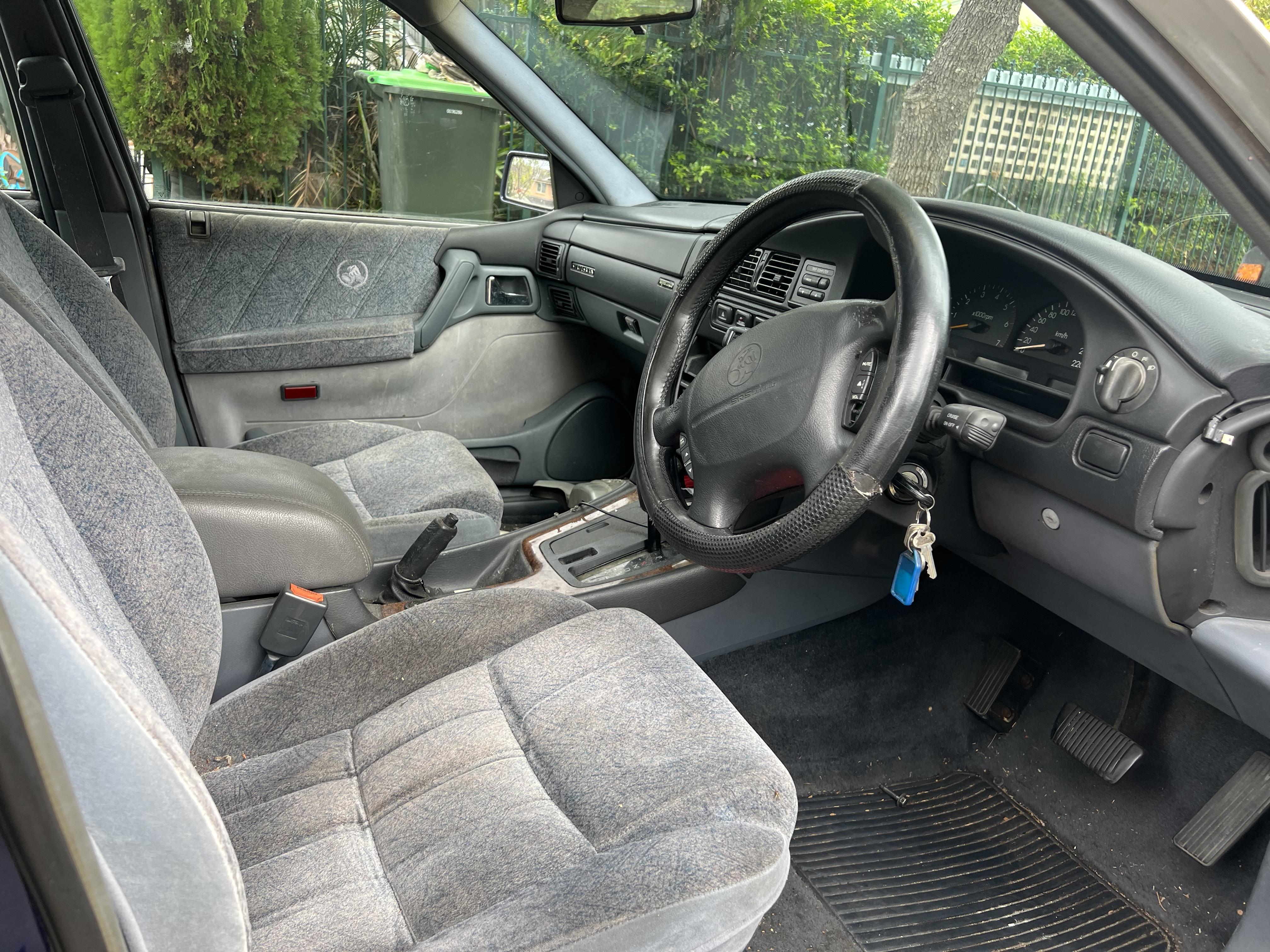 1997 HOLDEN STATESMAN VSII V8 4 SP AUTOMATIC 4D SEDAN