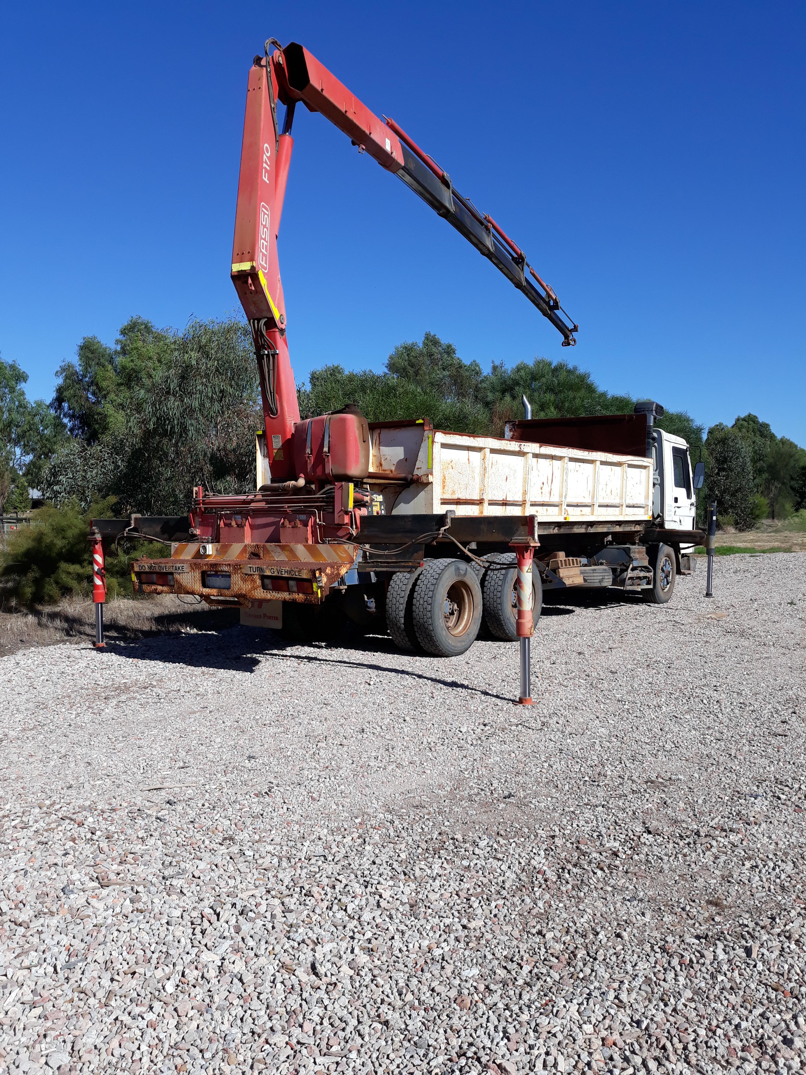 1981 VOLVO FL7 SIDE TIPPER/HIAB CRANE TRUCK 
