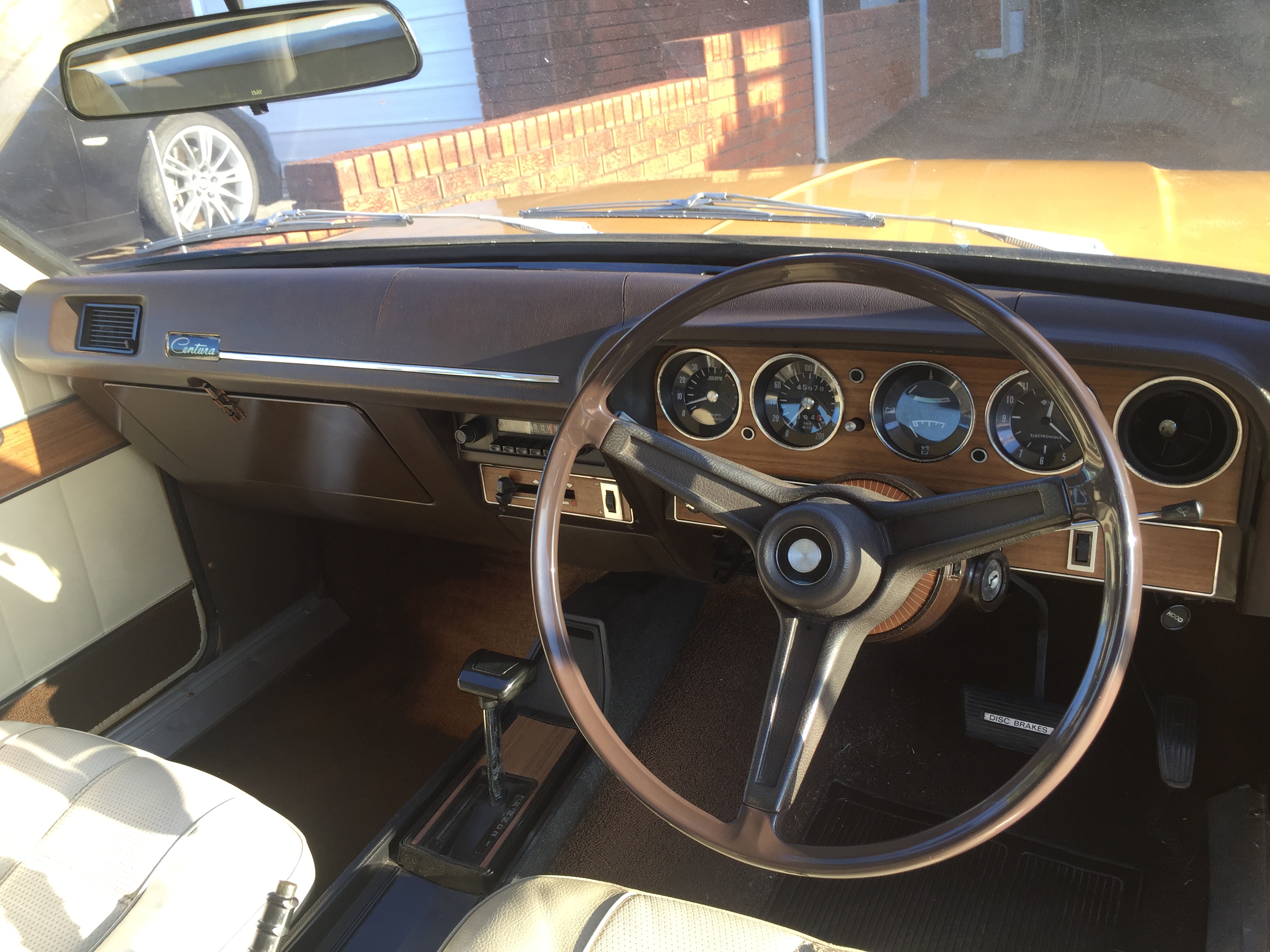 1975 CHRYSLER CENTURA KB GL SEDAN