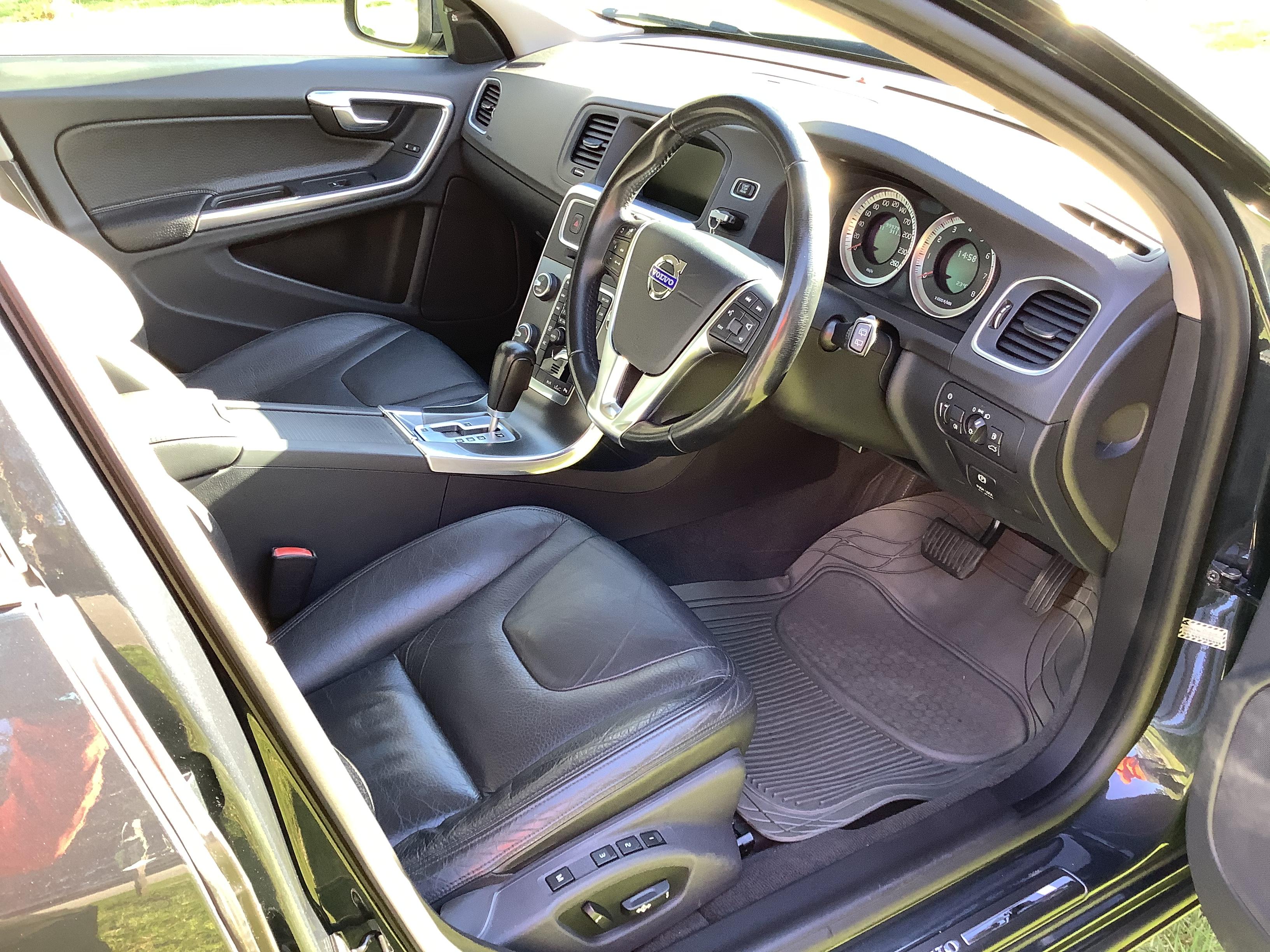 2012 VOLVO V60 F MY12 T6 TEKNIK 6 SP AUTOMATIC 4D WAGON
