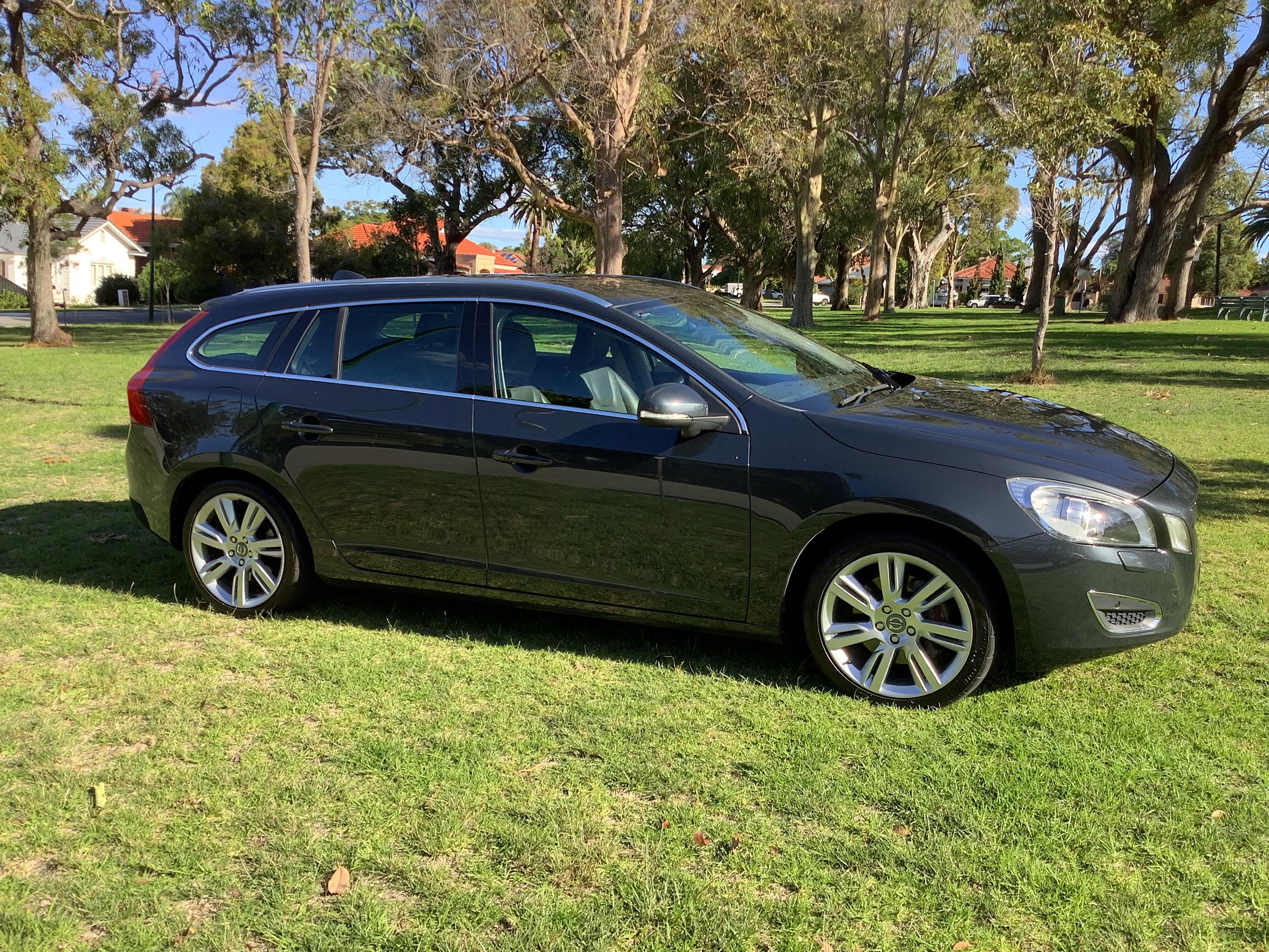 2012 VOLVO V60 F MY12 T6 TEKNIK 6 SP AUTOMATIC 4D WAGON