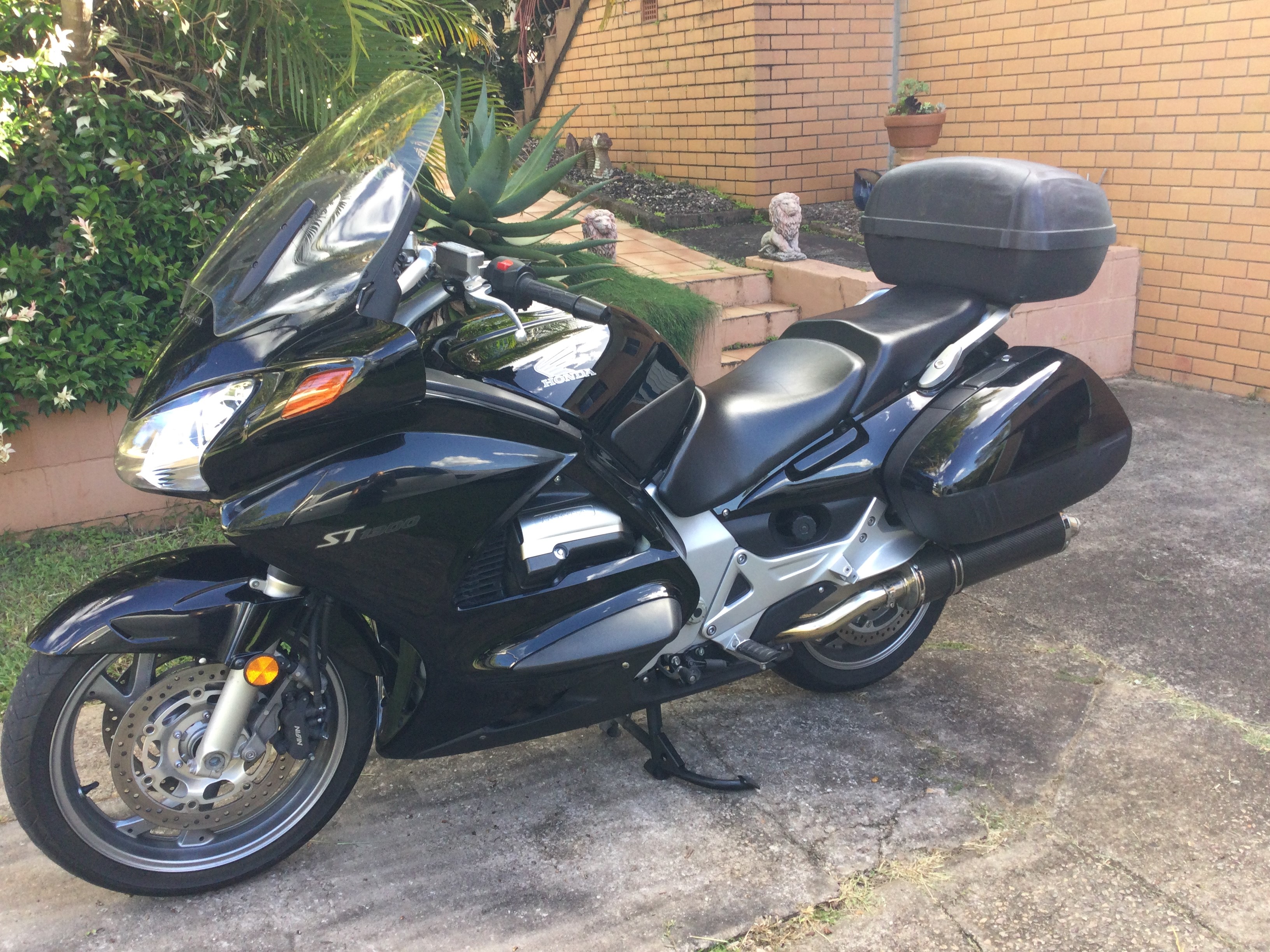 2010 HONDA ST1300A ROAD