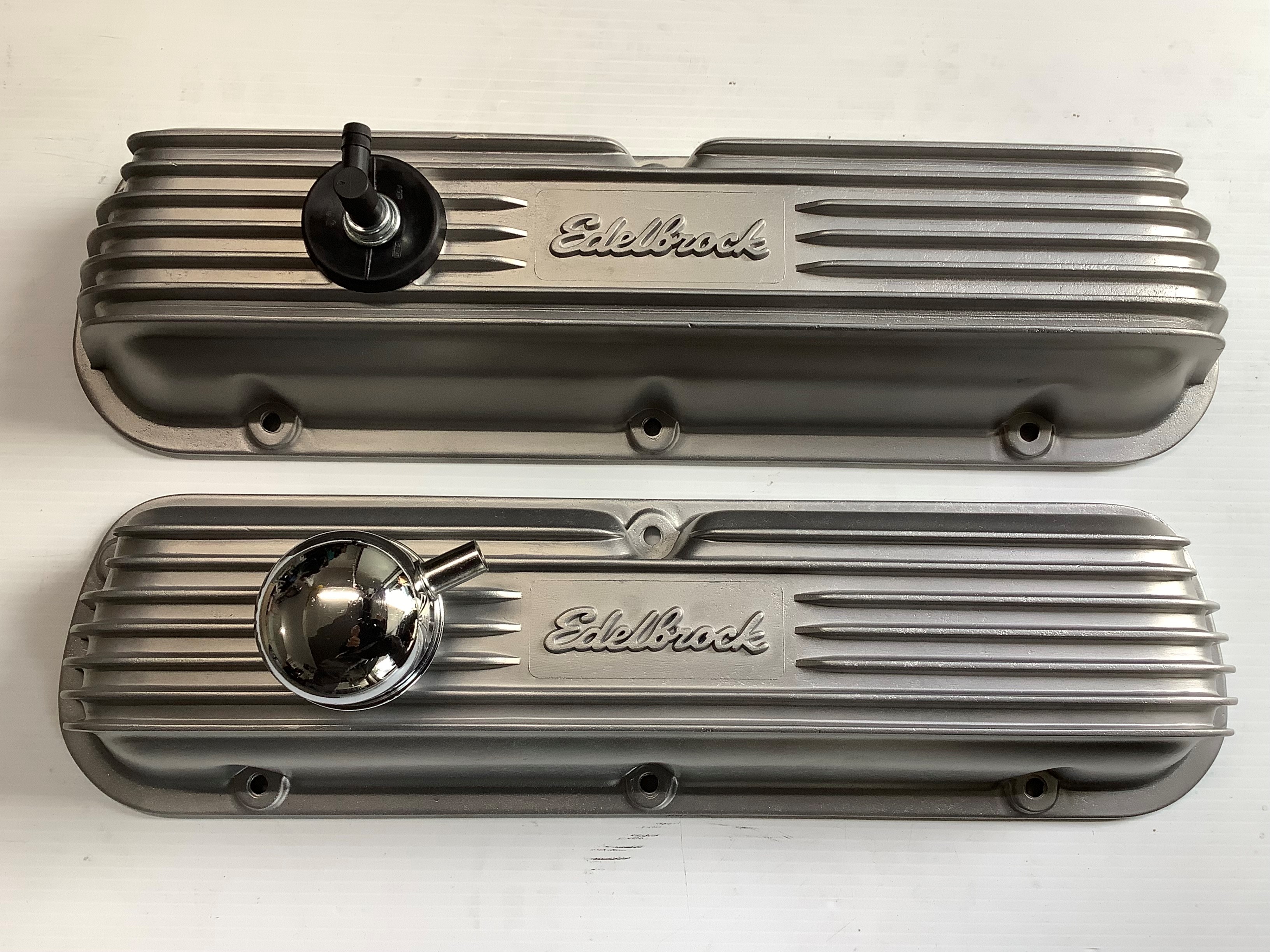 FORD WINDSOR OLD SCHOOL EDELBROCK ALLOY FINNED ROCKER COVERS