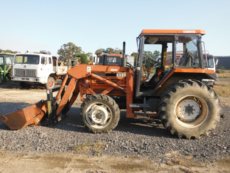 Kubota M59500T FEL Tractor