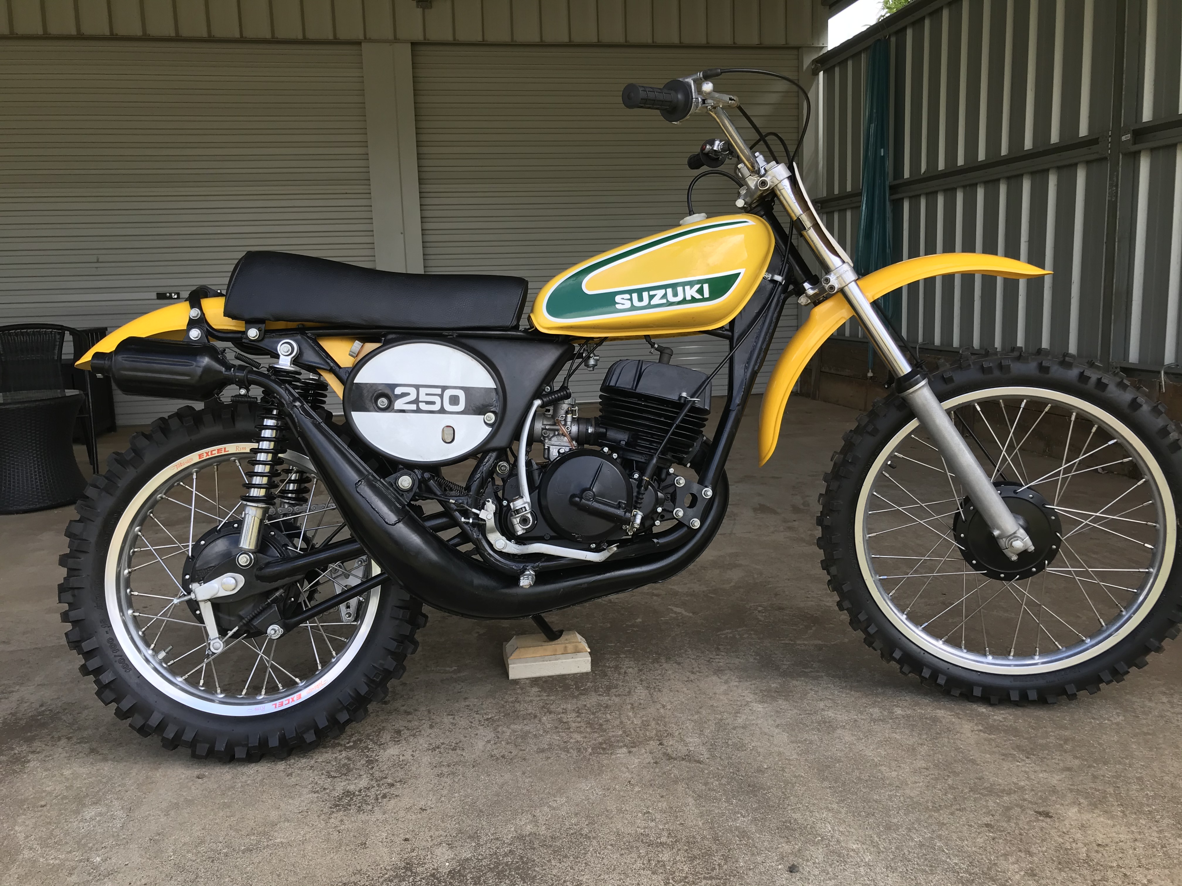 1974 SUZUKI TM250 250 MOTOCROSS 