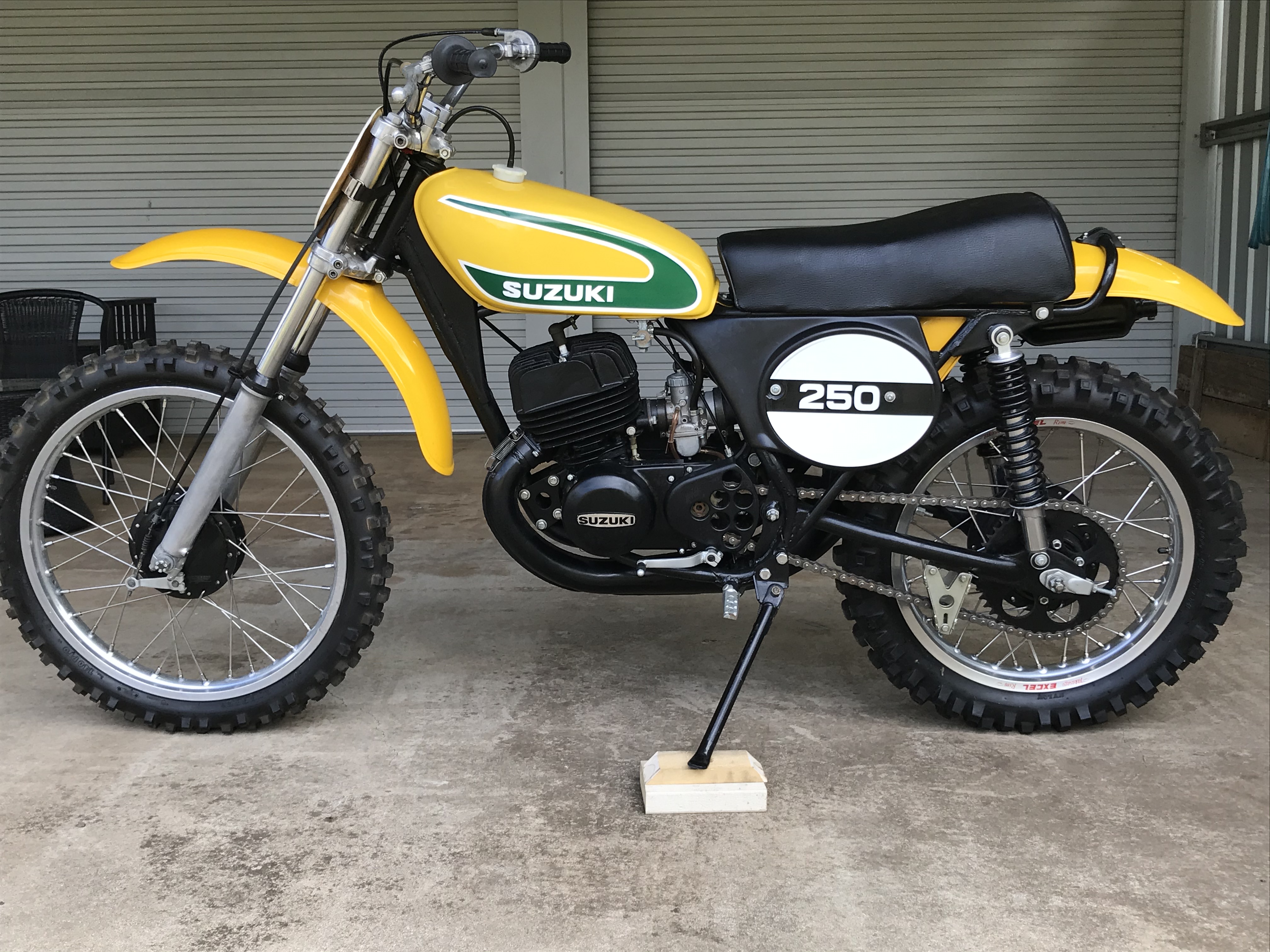 1974 SUZUKI TM250 250 MOTOCROSS 
