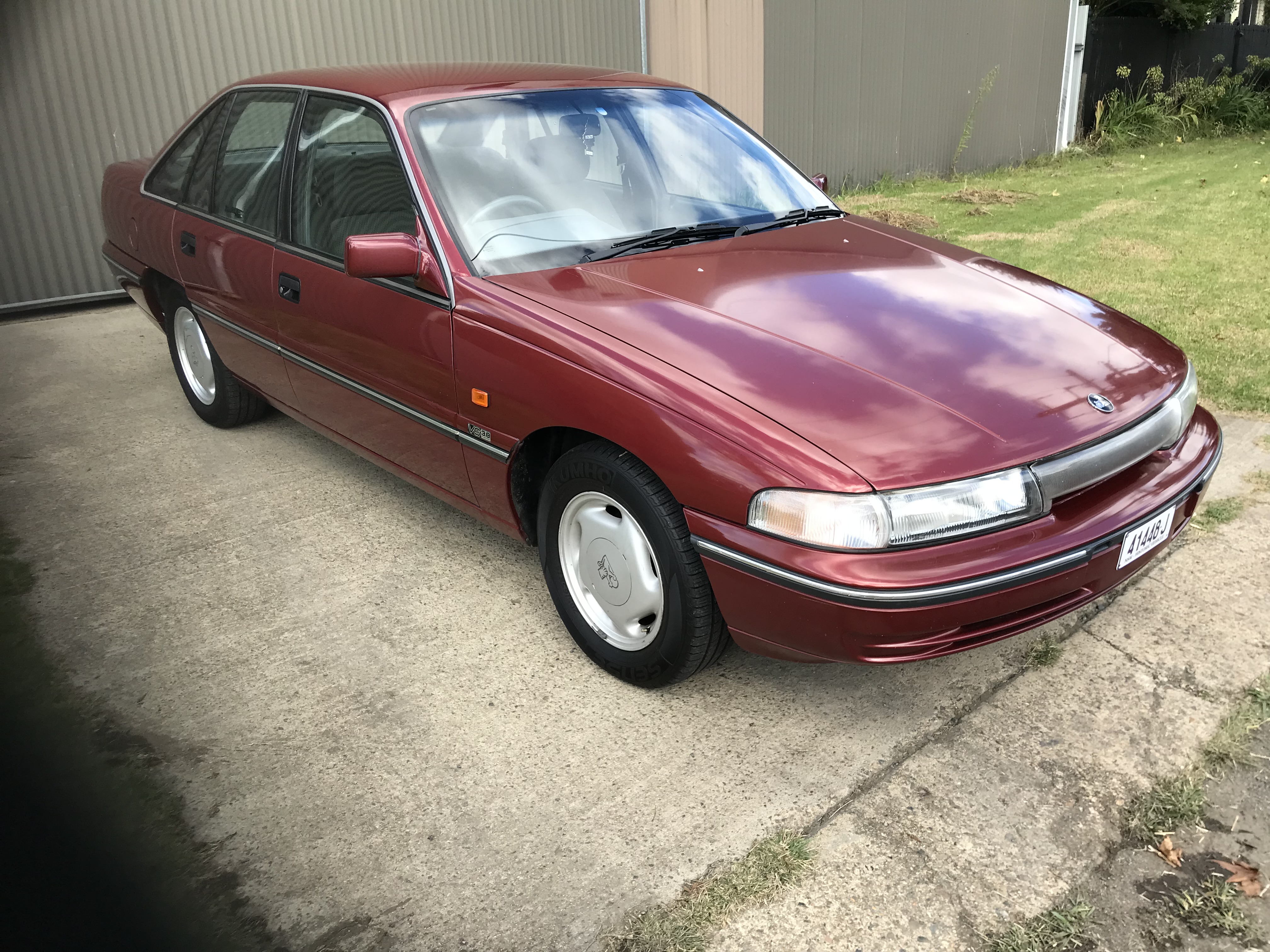 1992 HOLDEN BERLINA VP LX SEDAN