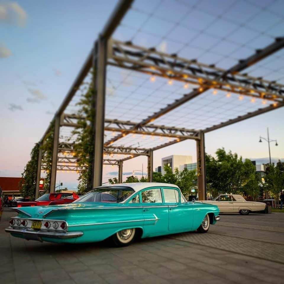 1960 CHEVROLET BEL AIR 2 SP AUTOMATIC 4D SEDAN