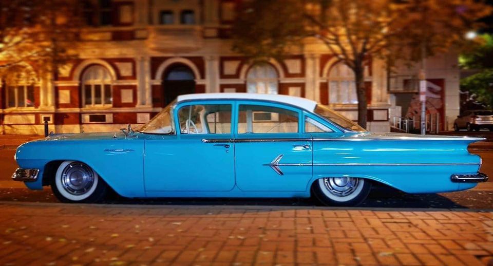 1960 CHEVROLET BEL AIR 2 SP AUTOMATIC 4D SEDAN