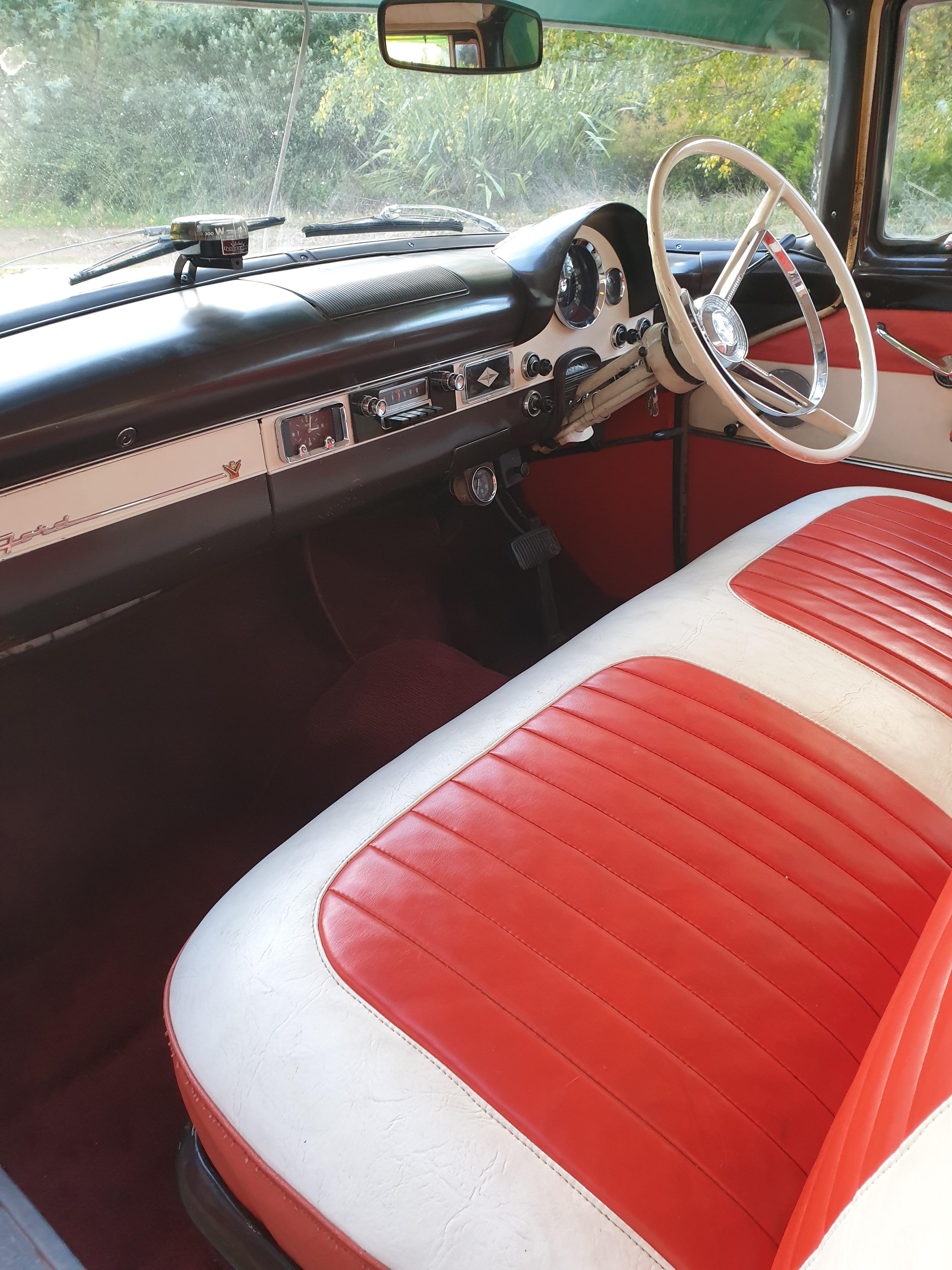 1959 FORD CUSTOMLINE SEDAN