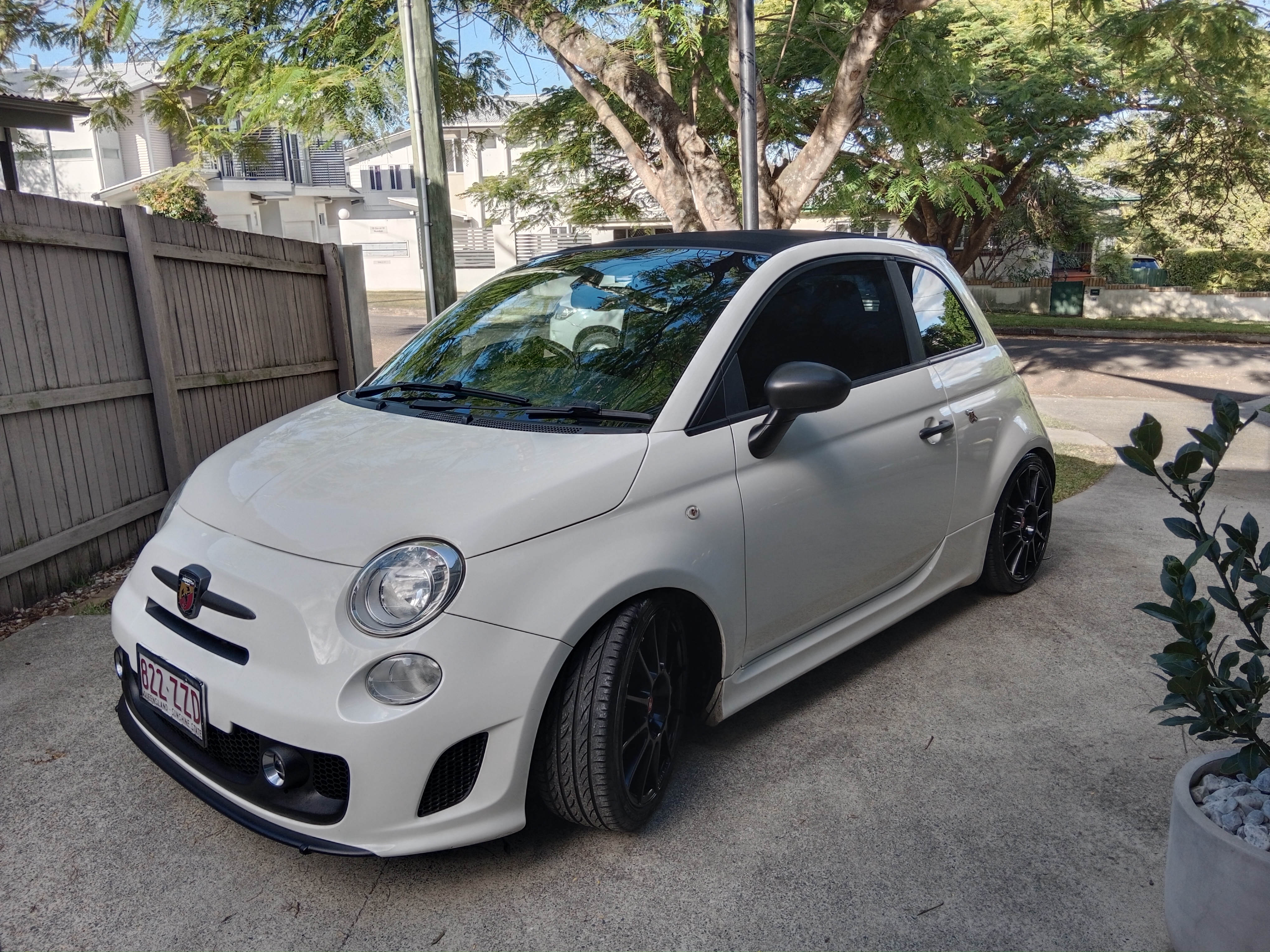 2016 ABARTH 595 MY16 COMPETIZIONE CONVERTIBLE