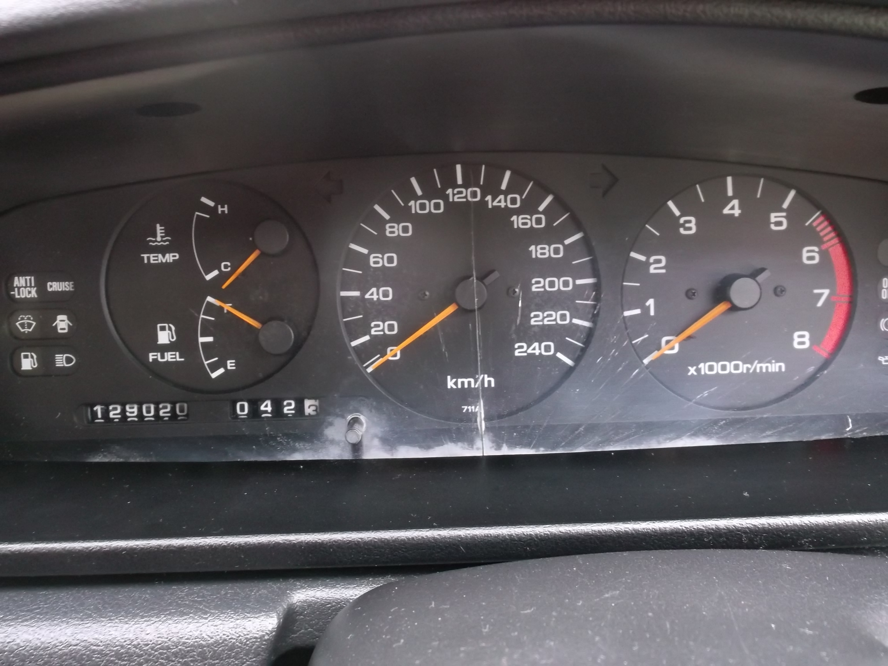 1990 NISSAN MAXIMA Ti SEDAN