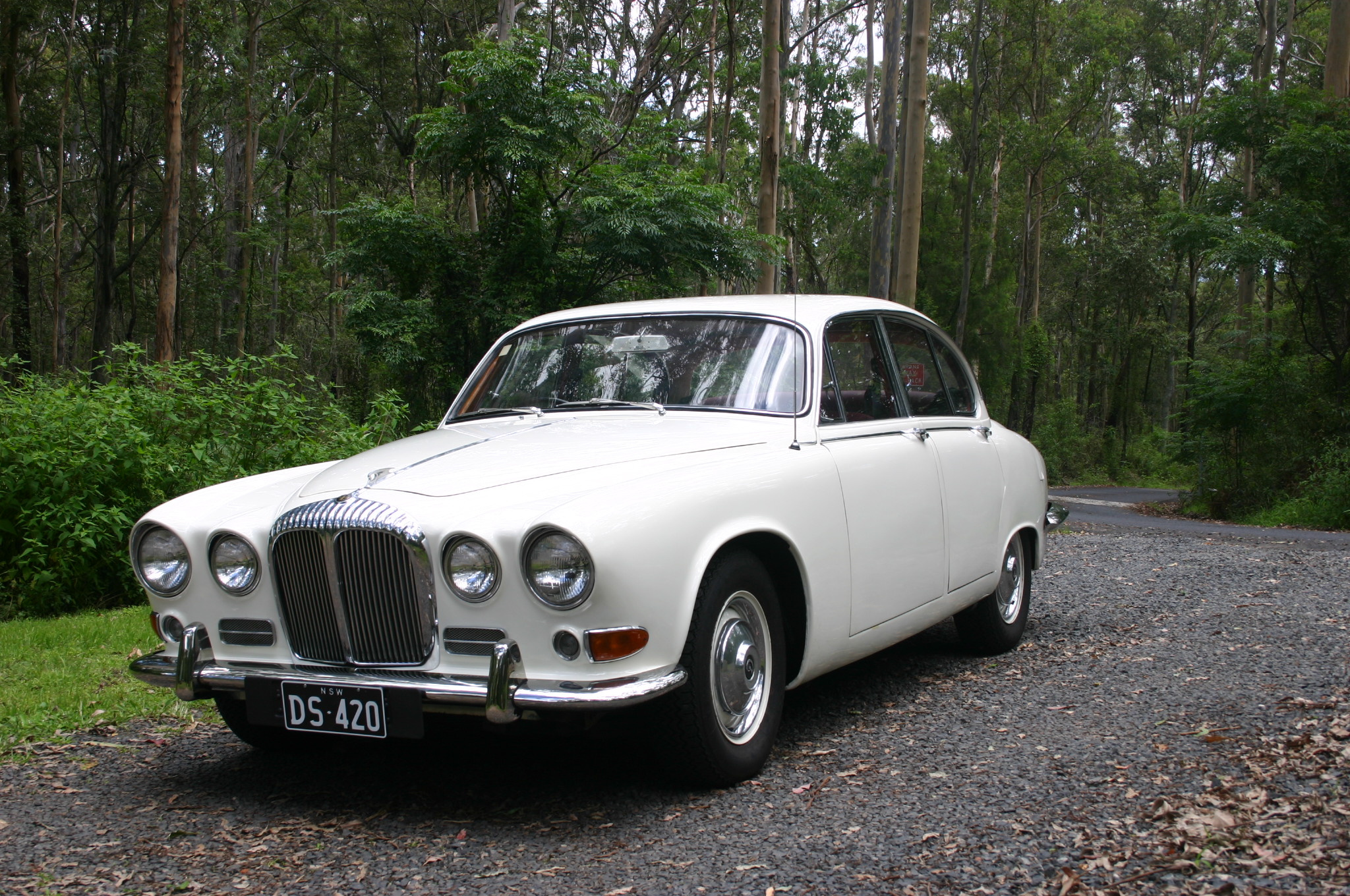 1967 JAGUAR (DAIMLER) SOVEREIGN 420 SEDAN