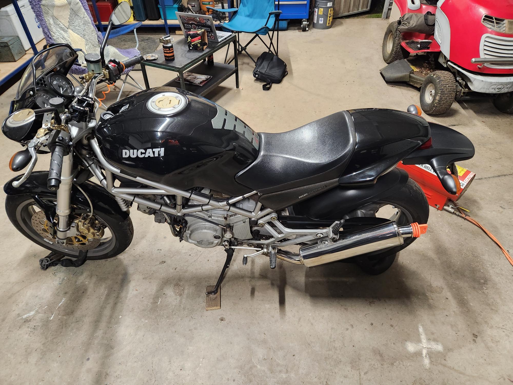 2004 DUCATI 1000 SS SPORTS
