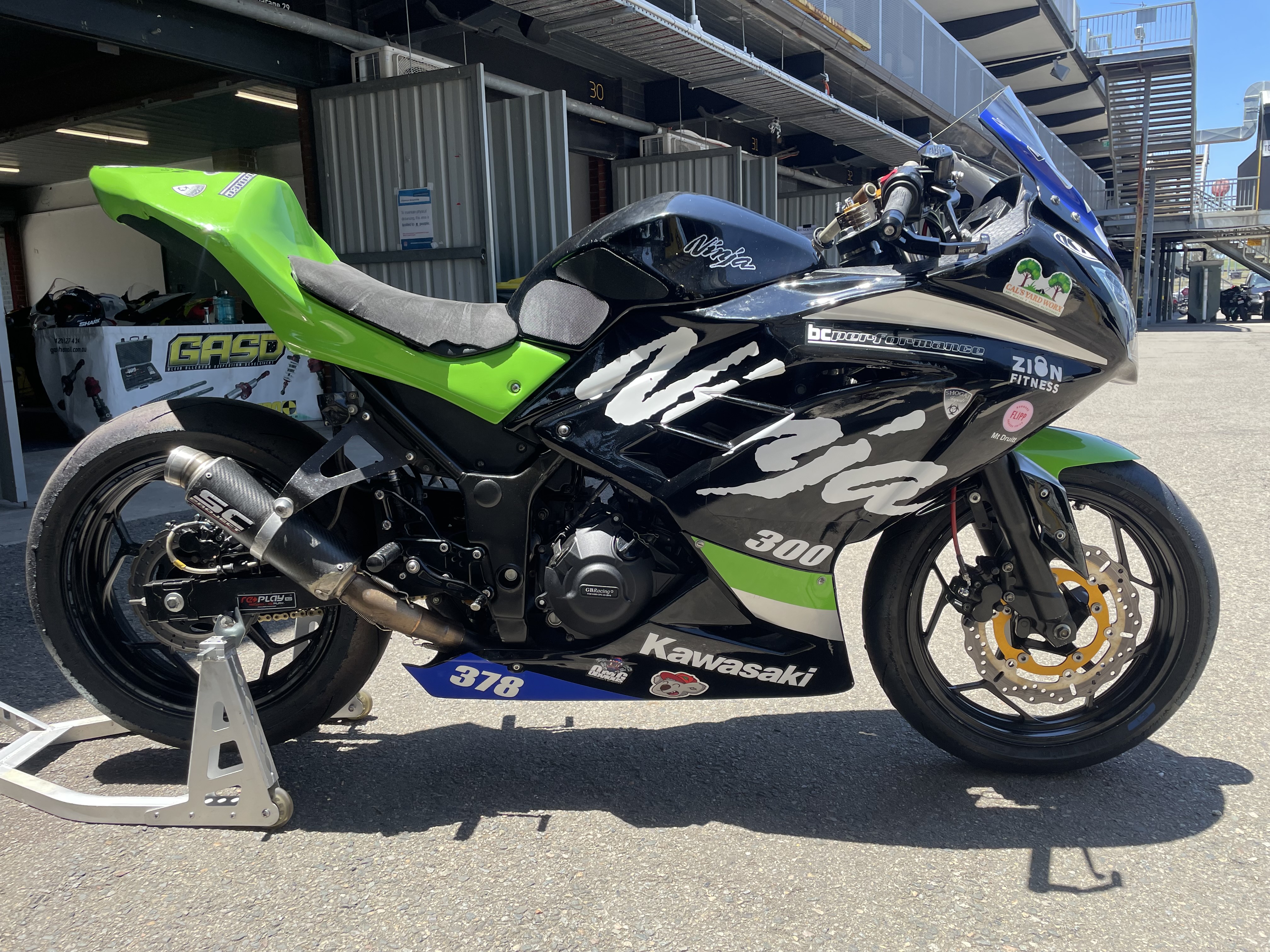2013 KAWASAKI 300 RACE ROAD