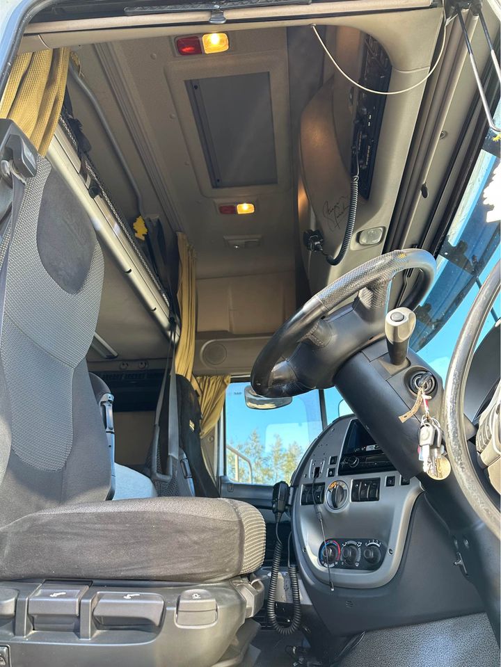 2016 DAF XF 105 SUPER SPACE CAB PRIME MOVER
