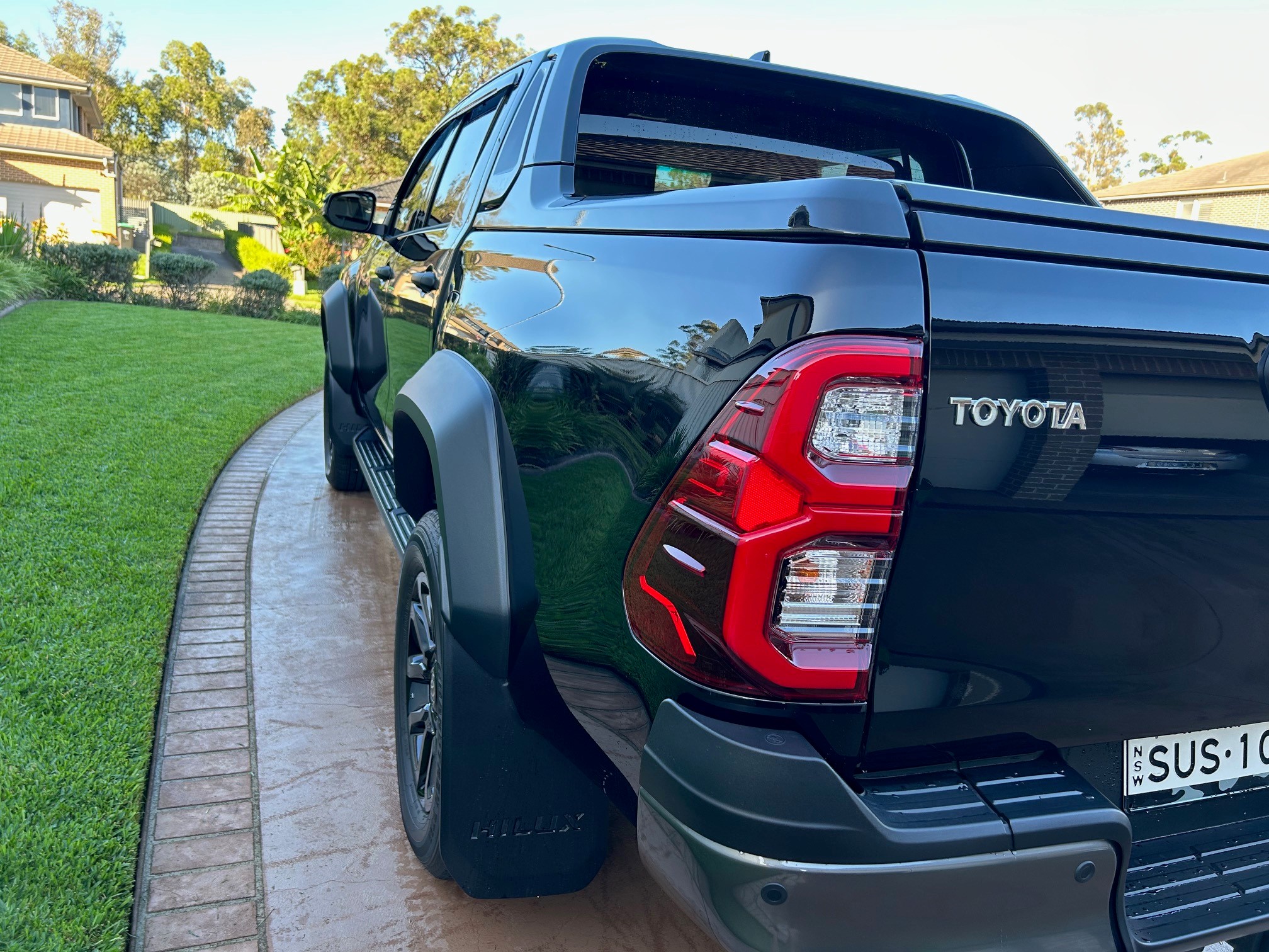 2022 TOYOTA HILUX GUN126R ROGUE (4x4) 6 SPEAKER 6 SP AUTOMATIC DOUBLE CAB P/UP 