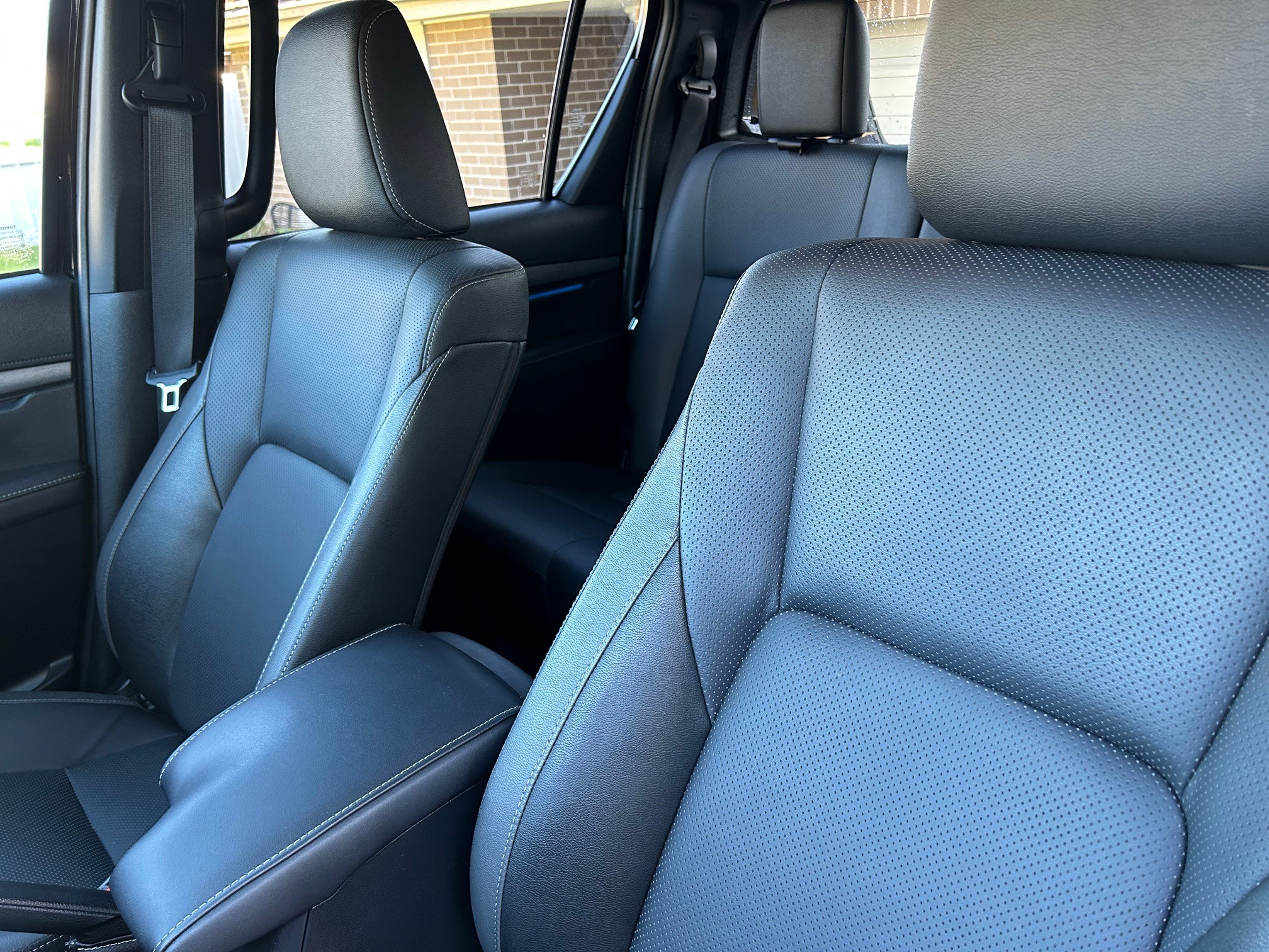 2022 TOYOTA HILUX GUN126R ROGUE (4x4) 6 SPEAKER 6 SP AUTOMATIC DOUBLE CAB P/UP 