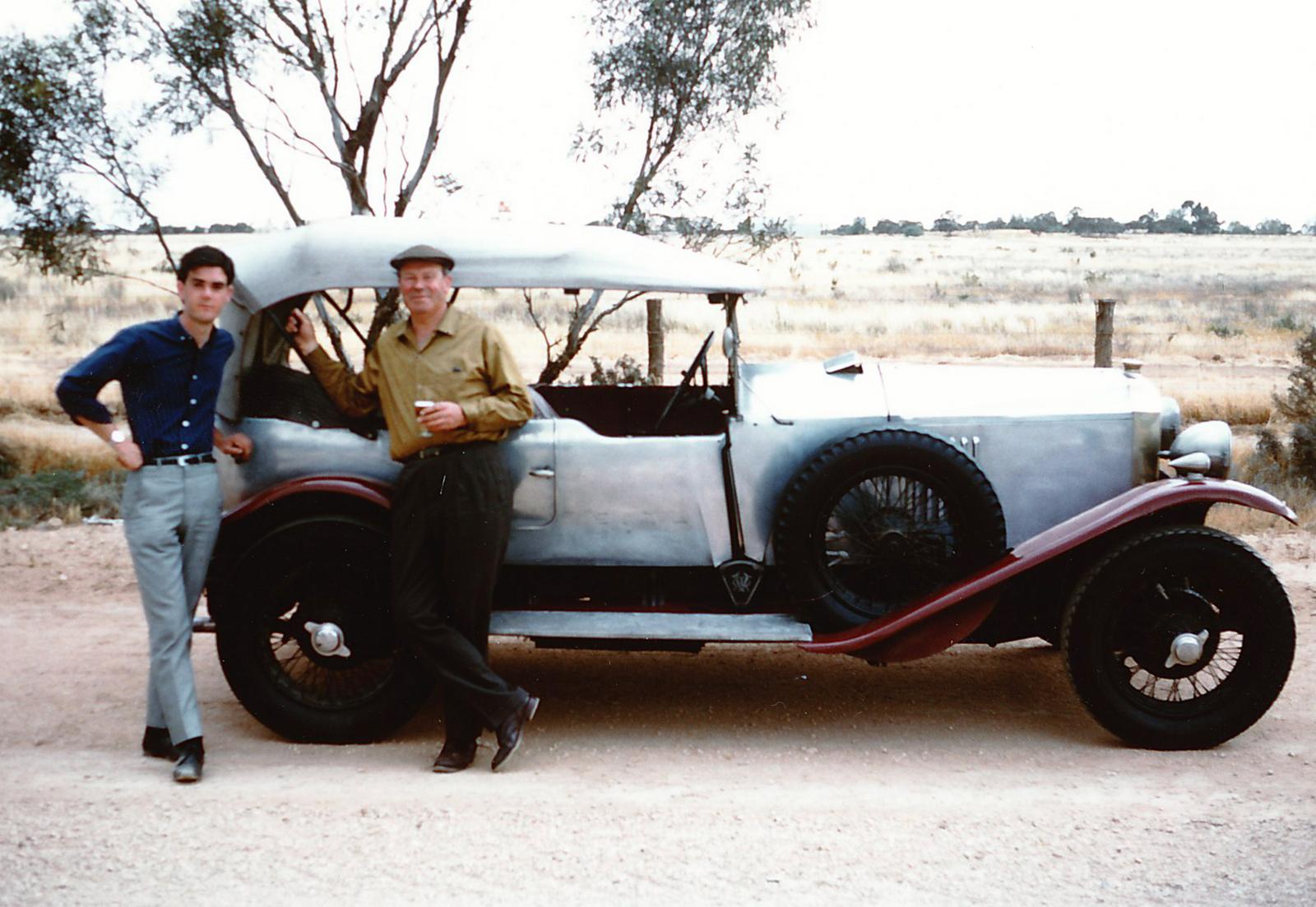 1925 VAUXHALL 30/98 TOURER