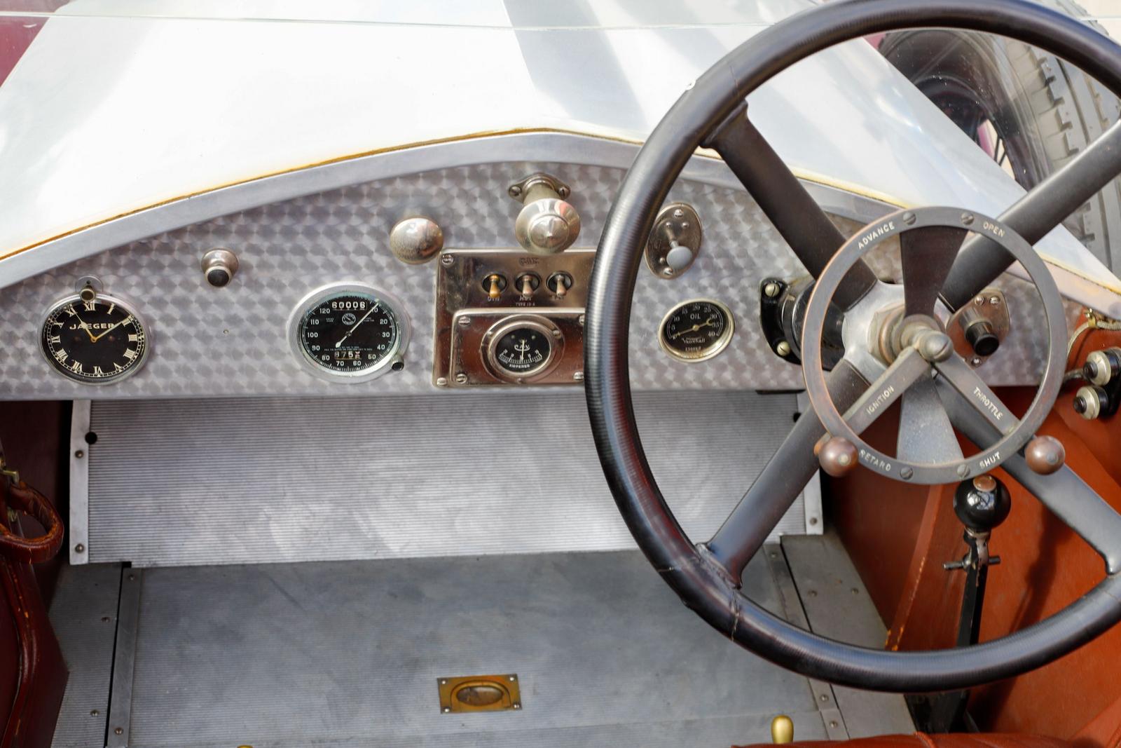 1925 VAUXHALL 30/98 TOURER