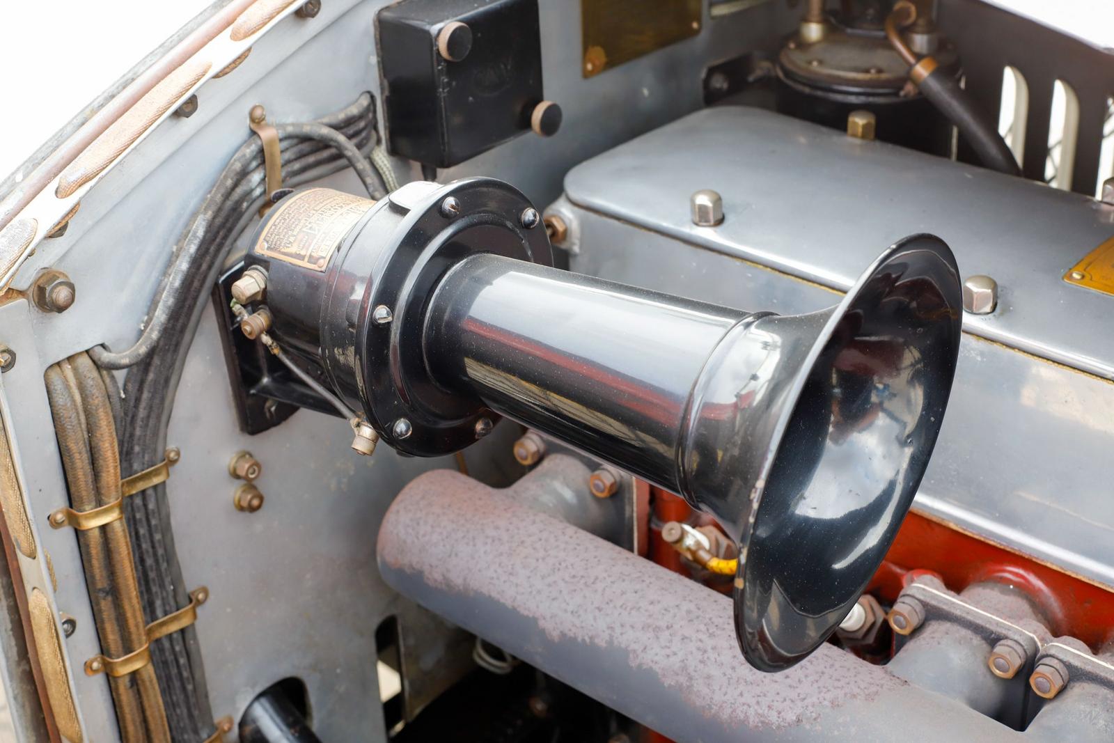 1925 VAUXHALL 30/98 TOURER